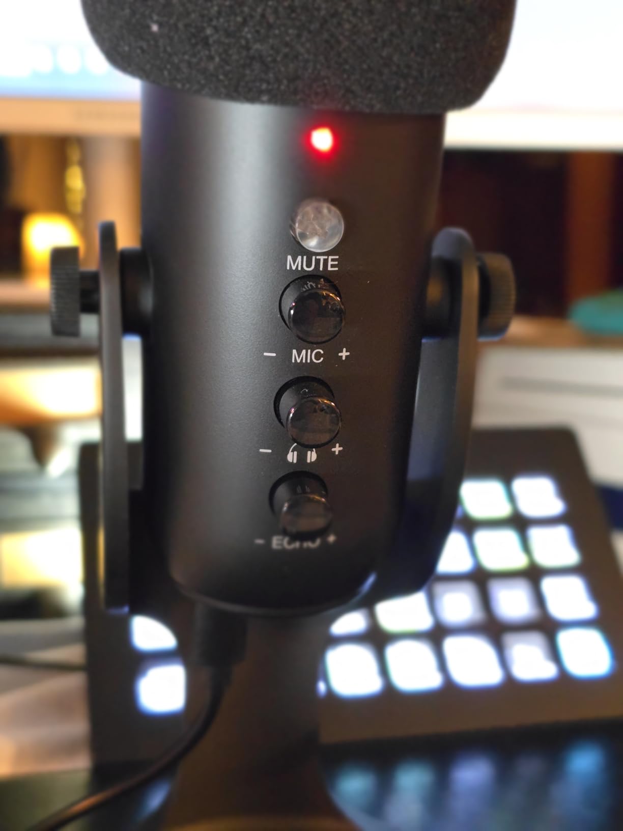 ZealSound Podcast Microphone for PC, Noise Cancellation USB Mic with Gain, Volume Adjustment & Mute Button, Monitoring & Echo, for YouTube, TikTok, Podcasting, Streaming customer photo 1