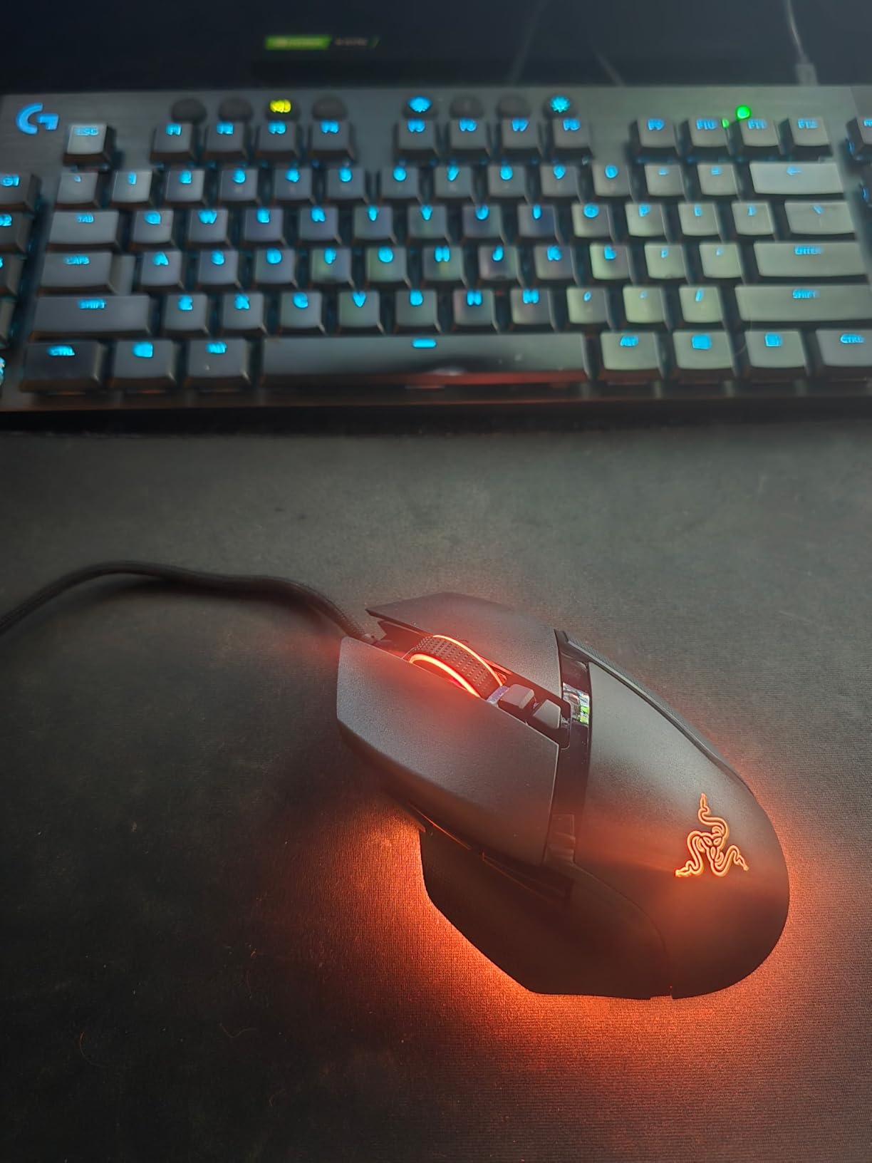 Razer Basilisk V3 Customizable Ergonomic Gaming Mouse: Fastest Gaming Mouse Switch - Chroma RGB Lighting - 26K DPI Optical Sensor - 11 Programmable Buttons - HyperScroll Tilt Wheel - Classic Black customer photo 1