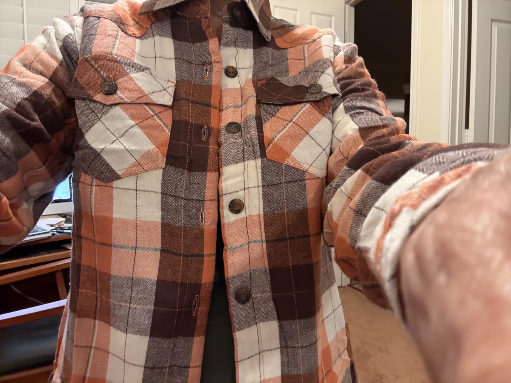 ThCreasa Womens Sherpa Lined Flannel Jacket with Hand Pockets, Plaid Button Down Fuzzy Shirt Jackets customer photo 1
