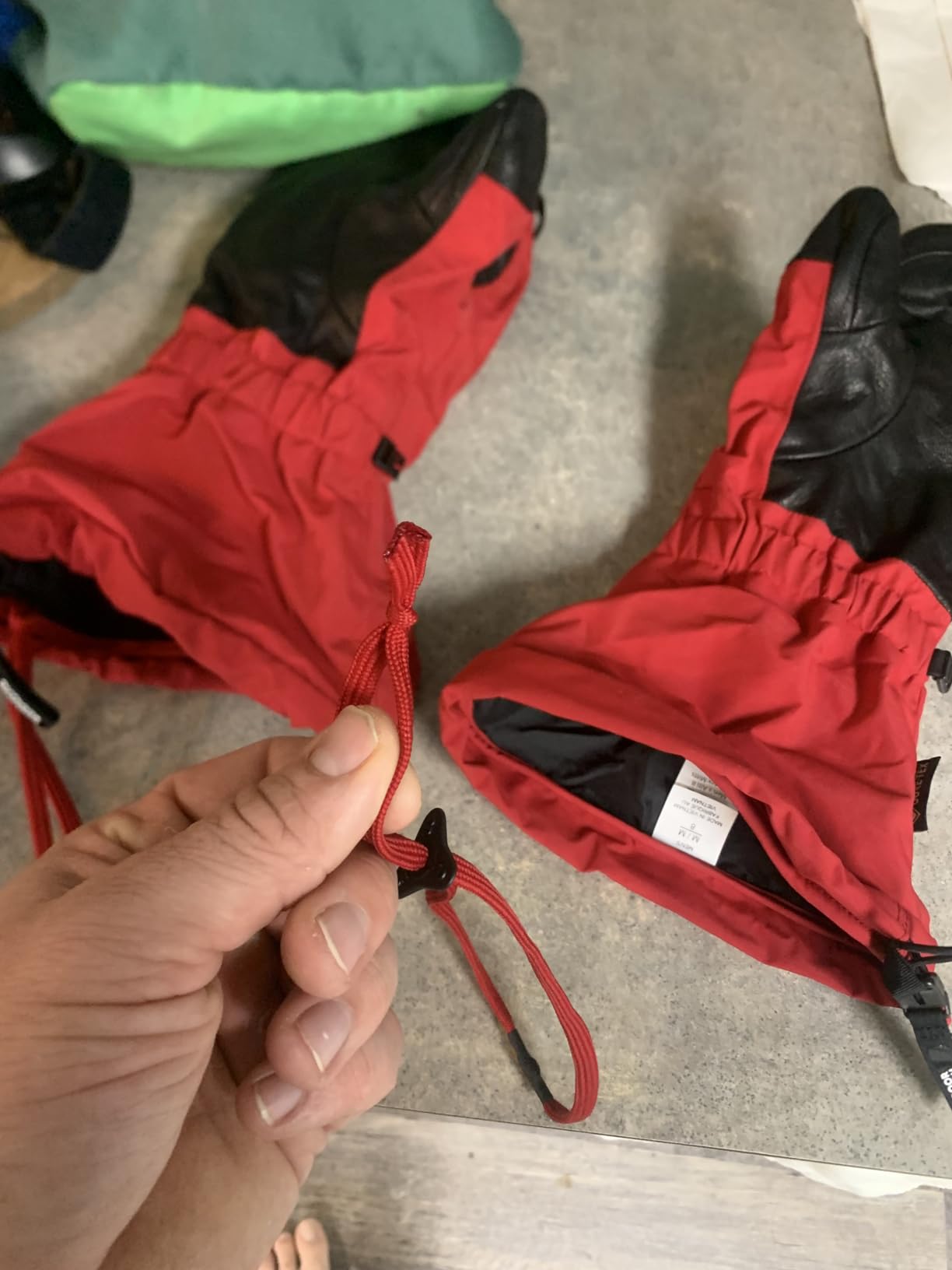Outdoor Research Men's Alti II GORE-TEX Mitts customer photo 1