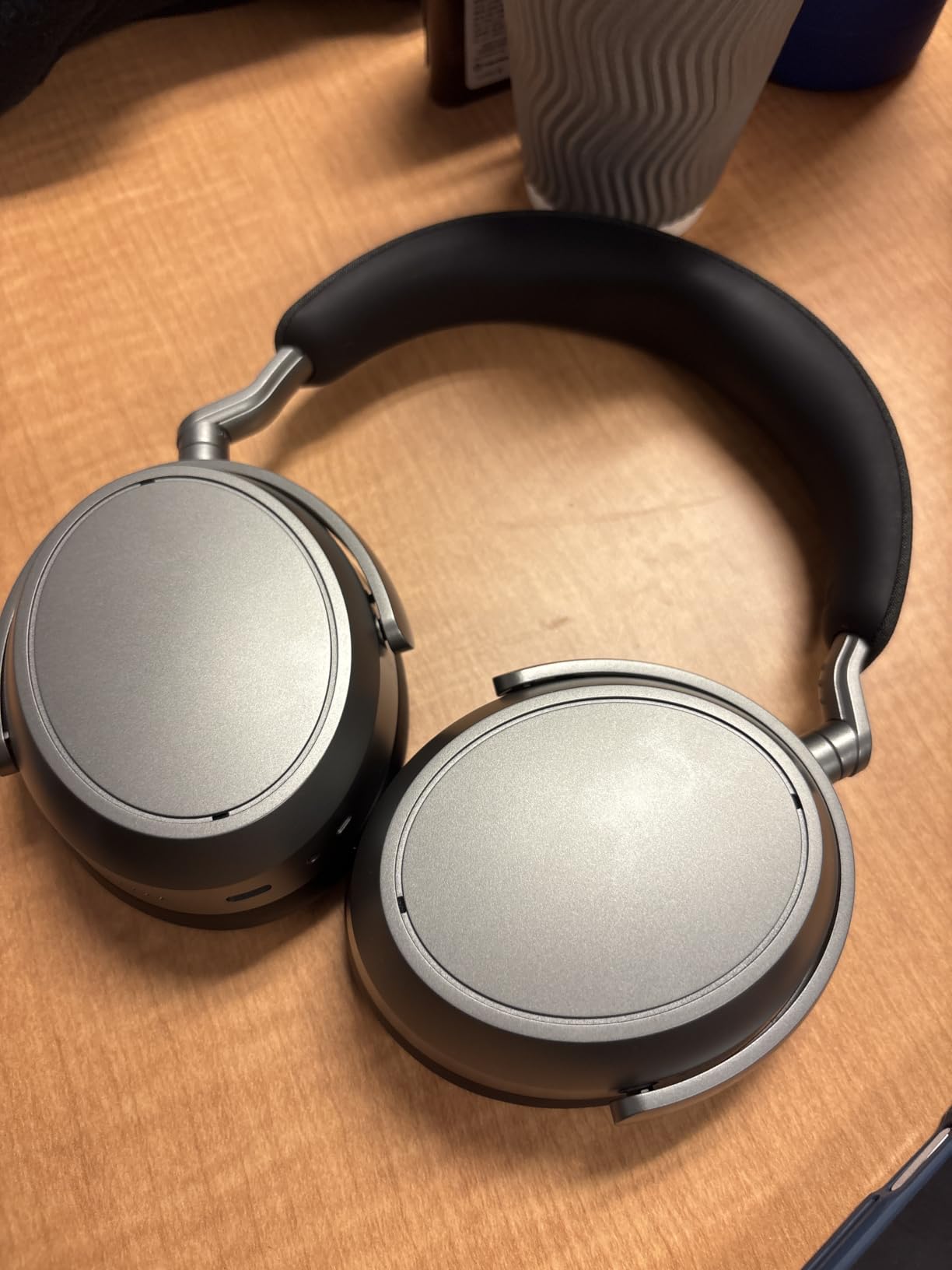 Sennheiser M4AEBT Momentum 4 Wireless Headphones - Black customer photo 1