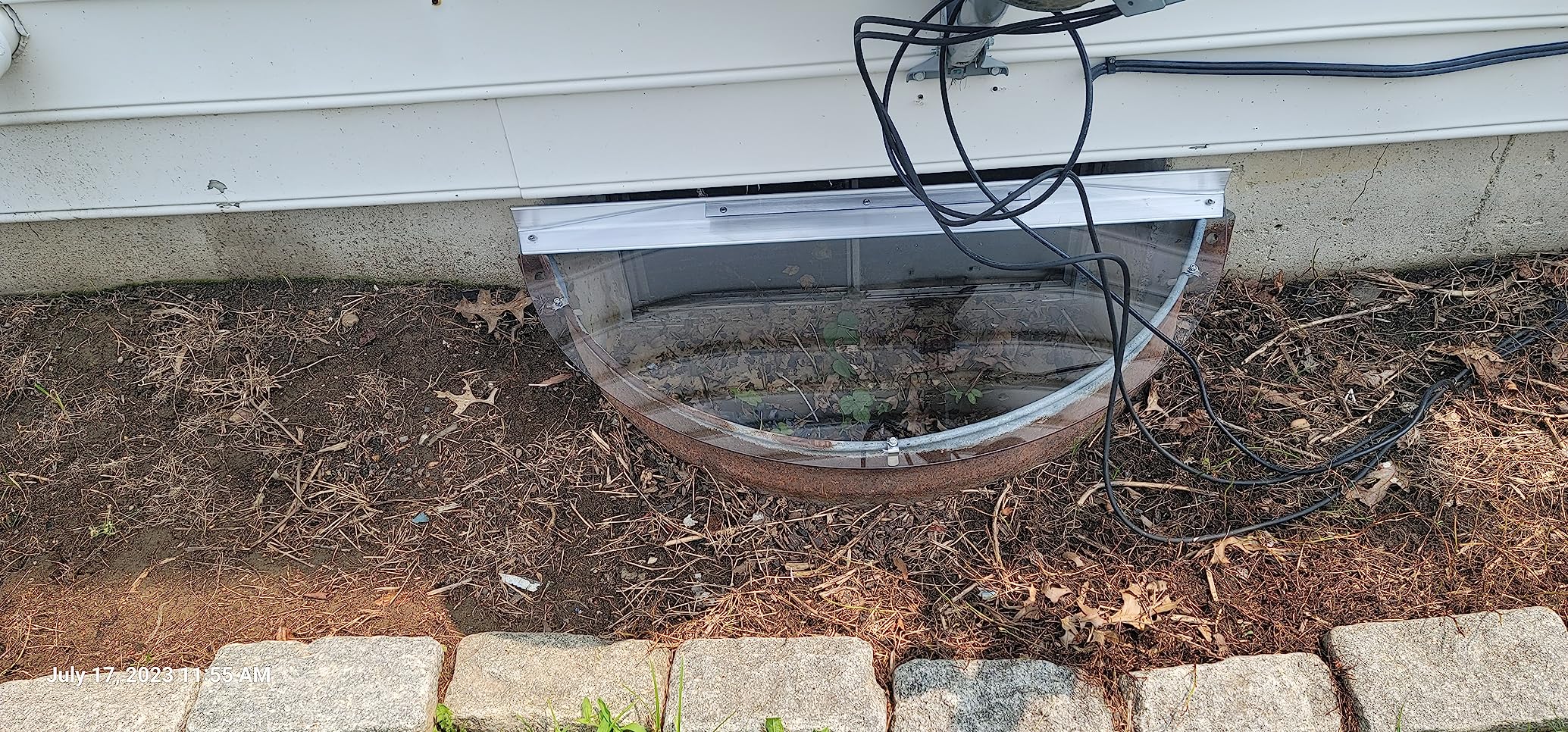 Clear Polycarbonate Window Well Cover Sloped Semi-Circle 39