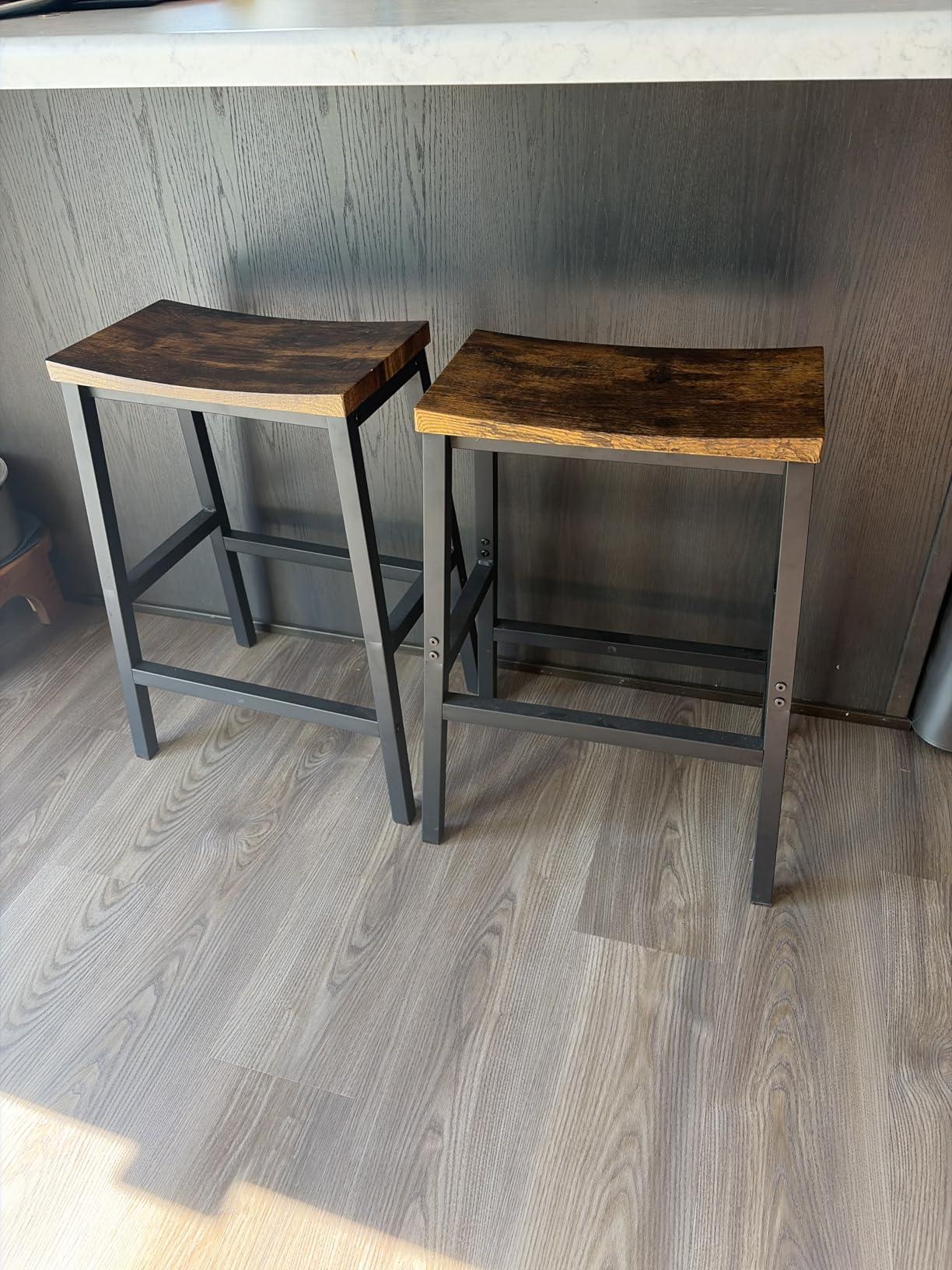 HOOBRO Bar Stools, Set of 2 Bar Chairs, 23.6 Inch Saddle Stools, Kitchen Counter Seat with Footrests, Industrial Barstools for Dining Room, Kitchen, Counter, Rustic Brown and Black BF02MD01 customer photo 2