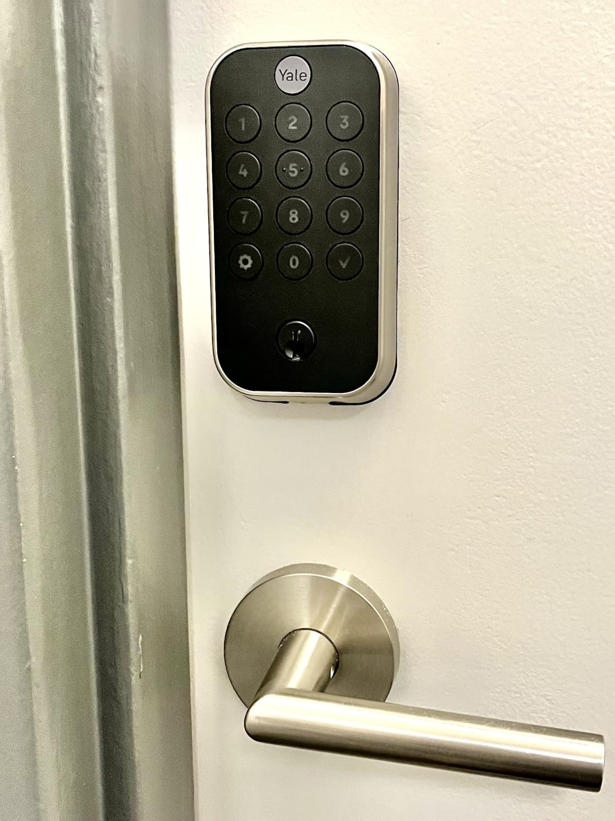 Yale Assure Lock 2 Smart Keypad Deadbolt with Wi-Fi, Satin Nickel customer photo 1