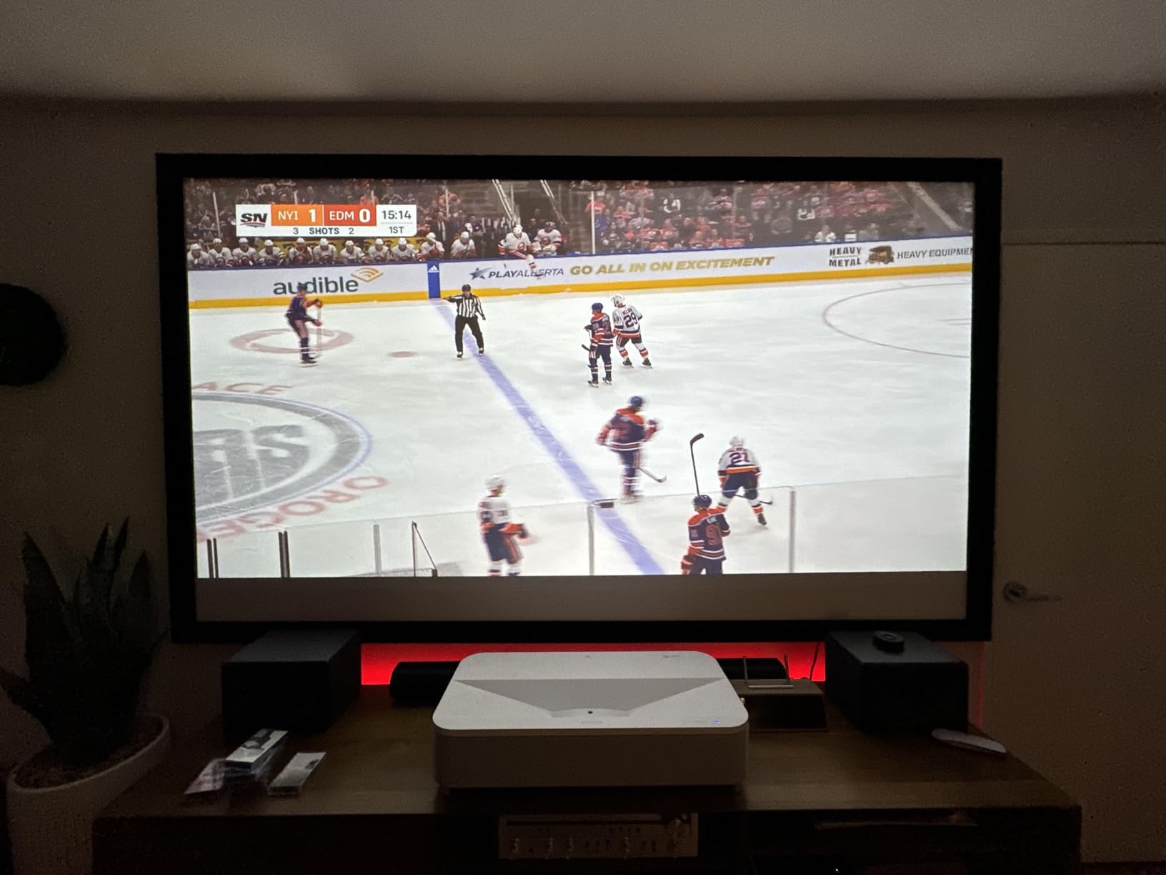 Epson EpiqVision LS800 Ultra Short Throw 3-Chip 3LCD Smart Streaming Laser Projector, 4000 Lumens, 4K PRO UHD, HDR, Android TV customer photo 2