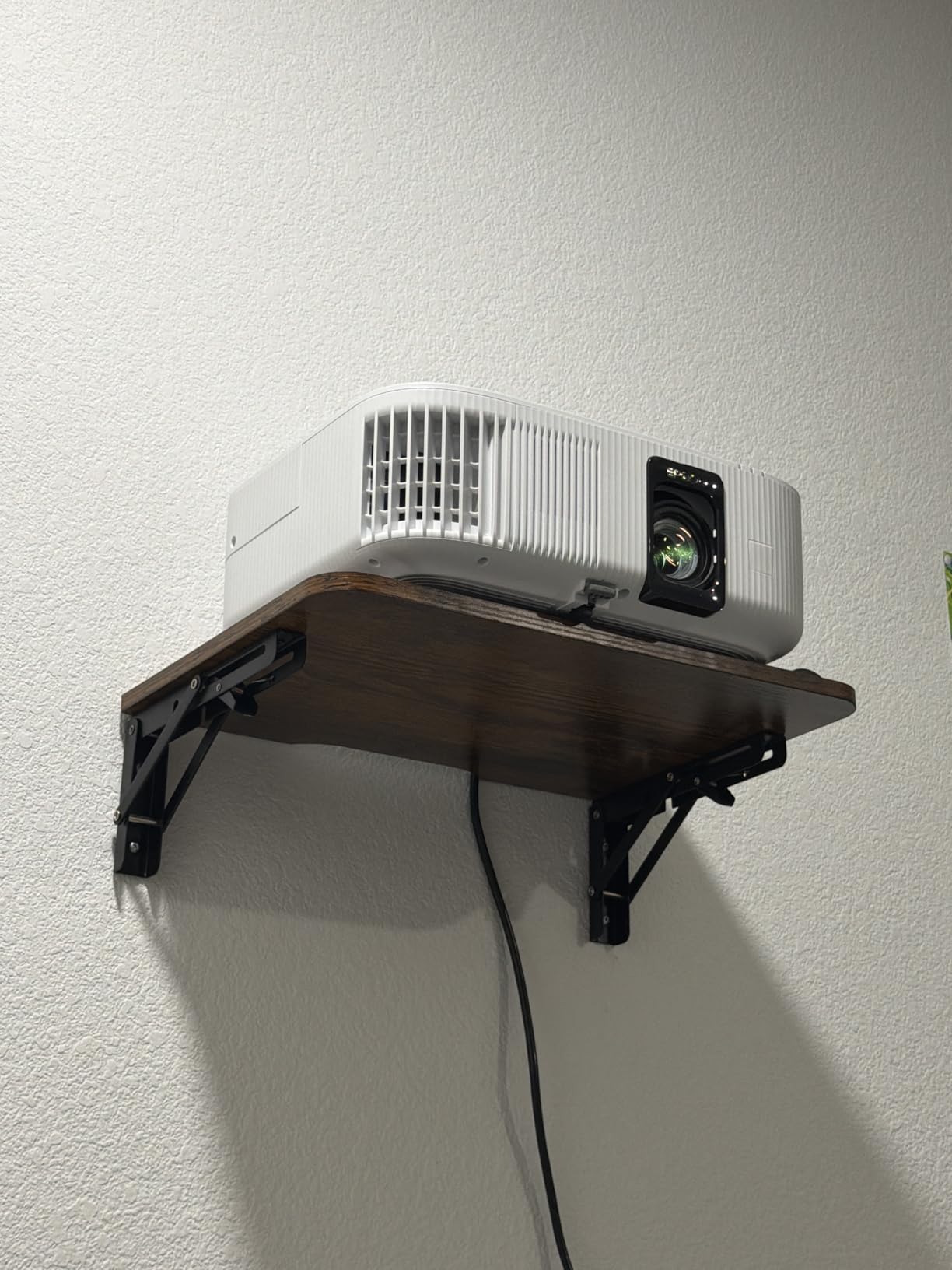 Epson Home Cinema 2350 4K PRO-UHD Smart Gaming Projector with Android TV, 3-Chip 3LCD, HDR10, HLG, 2,800 Lumens, Low Latency, 10 W Speaker, Bluetooth, Streaming Capability customer photo 2
