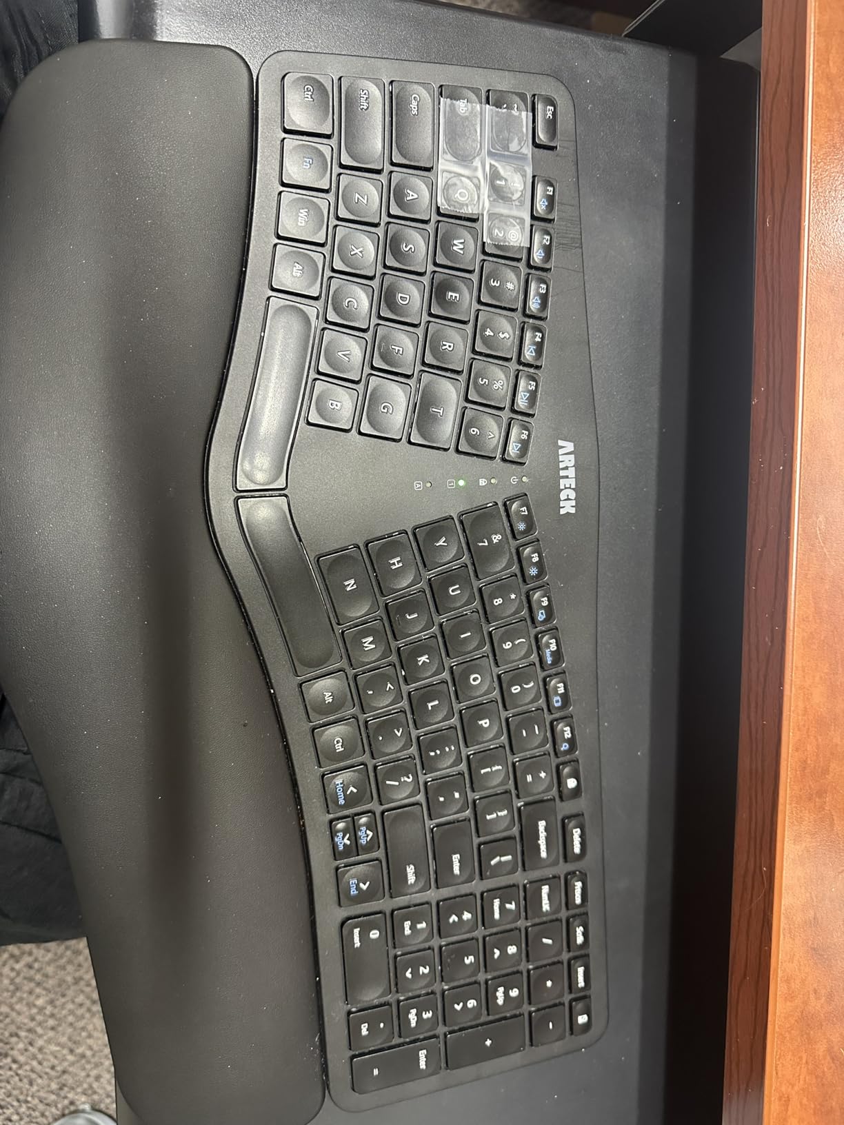 Split Ergonomic Keyboard with Palm Rest, 2.4G USB Wireless Keyboard customer photo 1