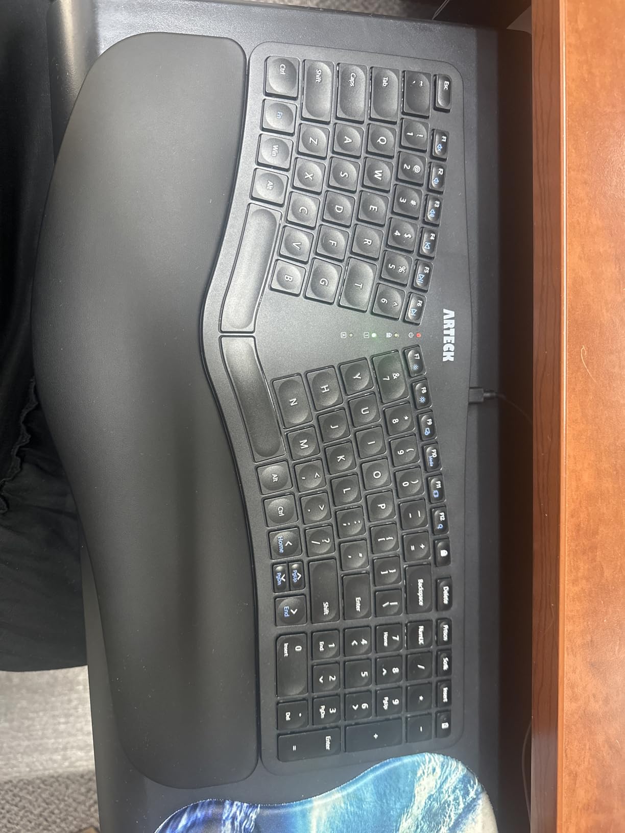 Split Ergonomic Keyboard with Palm Rest, 2.4G USB Wireless Keyboard customer photo 2
