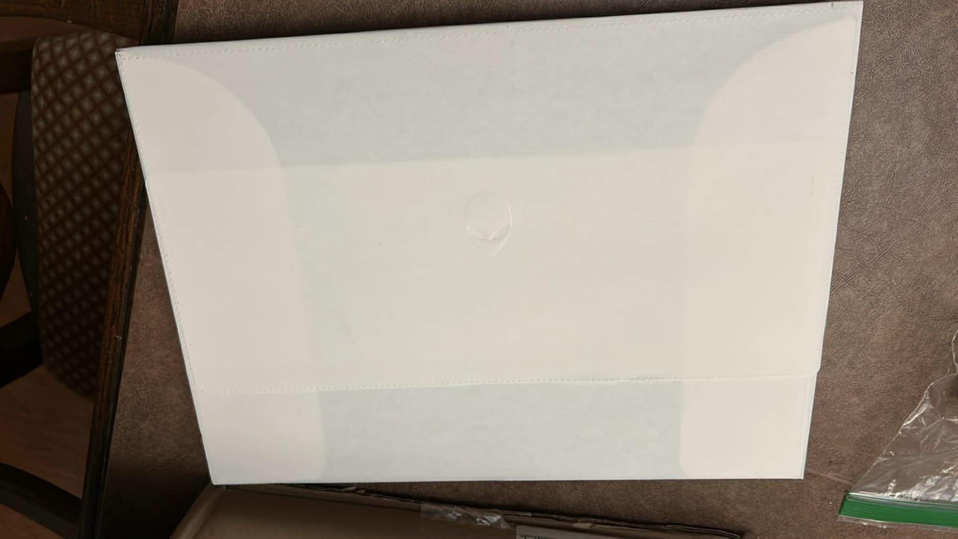 Alienware 16 Aurora Gaming Laptop AC16250-16 WQXGA 120Hz Display, Intel Core 7-240H Processor, 16GB DDR5 RAM, 1TB SSD, NVIDIA GeForce RTX 5050 8GB Graphics, Windows 11 Home, Onsite Service - Blue customer photo 2
