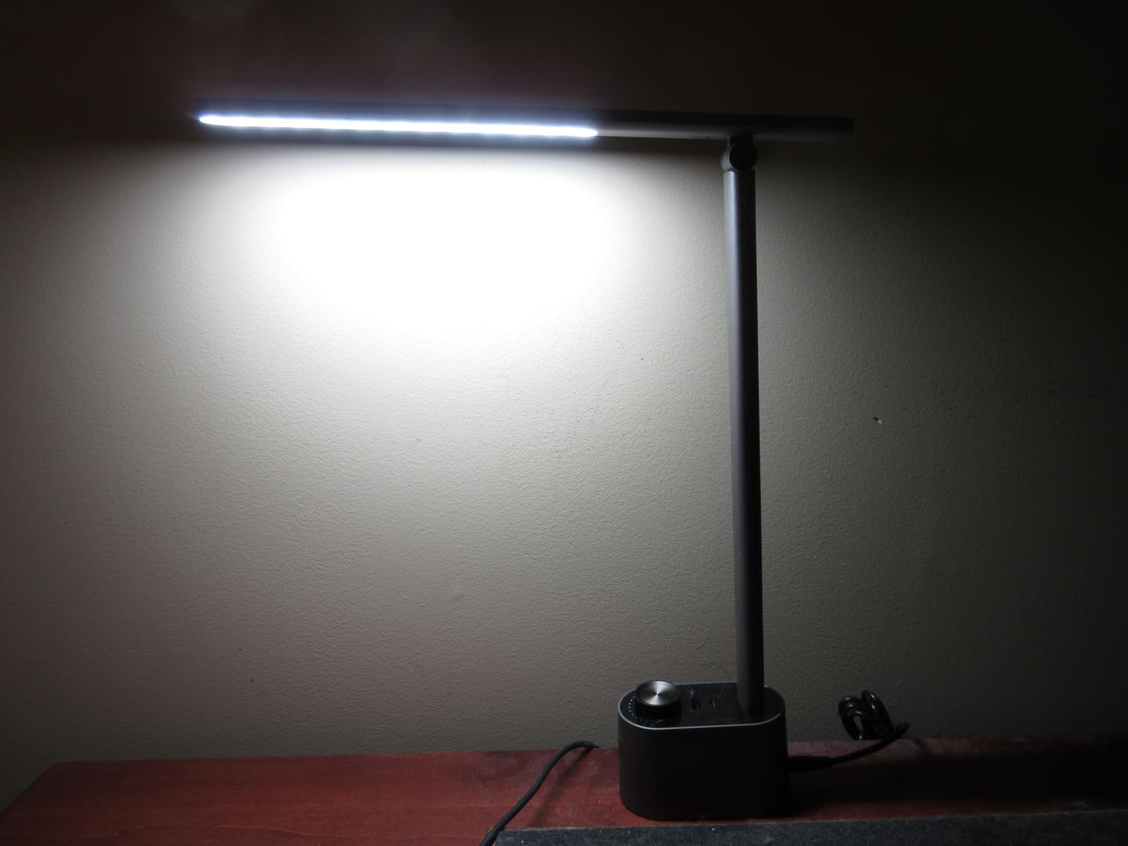 Honeywell Sunturalux LED Desk Lamp with USB Charging Ports HWT-H01 - Stepless Dimmable Eye Caring Desk Light for Home Office Bedroom Bedside College Dorm, Foldable Table Lamp Reading Lamp Black customer photo 2