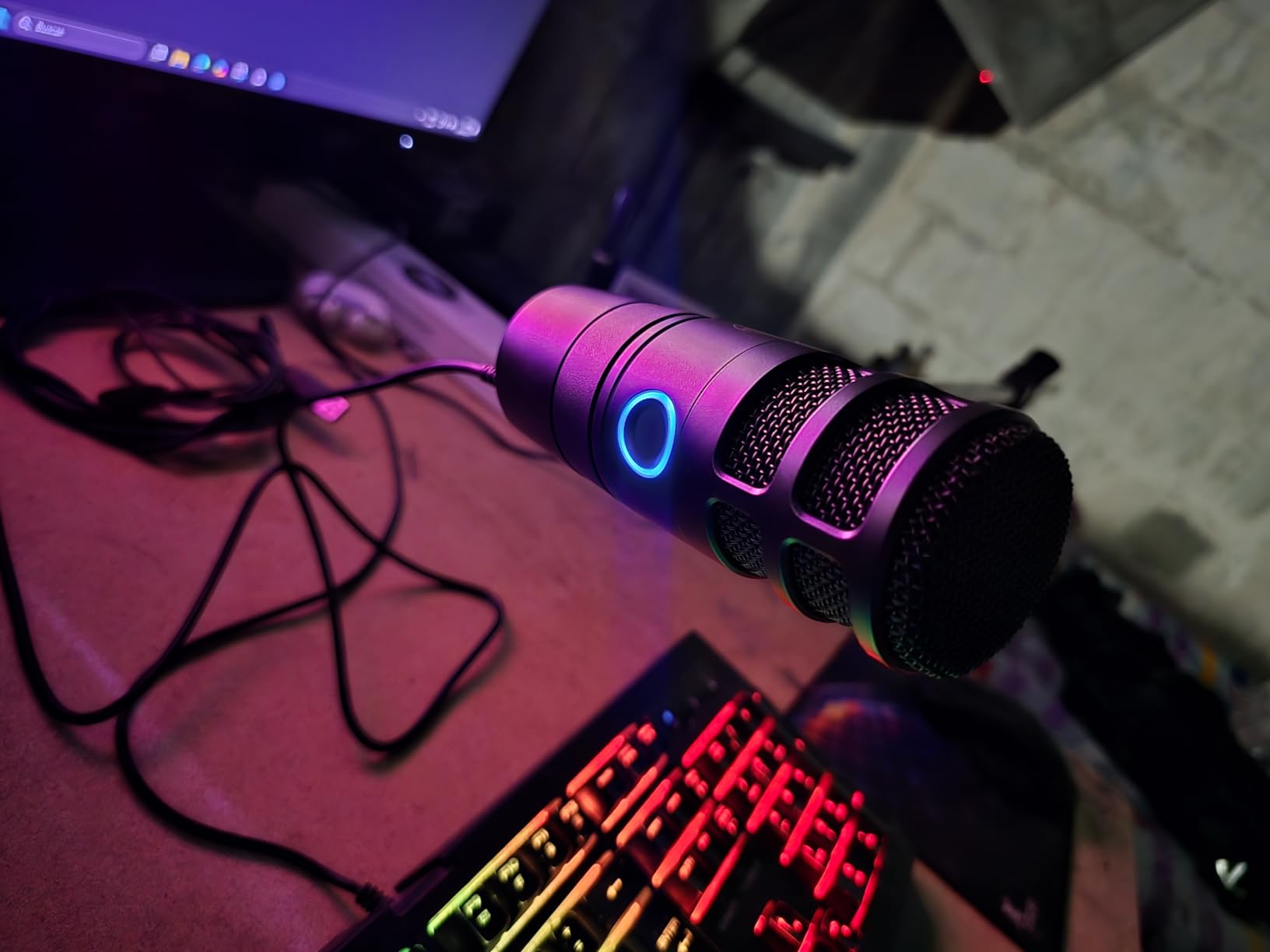Audio-Technica AT2040USB Dynamic USB Microphone customer photo 2