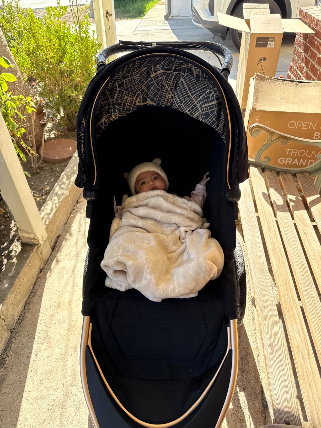Baby Jogger Summit X3 3-Wheel Jogging Stroller with Hand Brake, Baby Stroller with One-Hand Compact Fold, All-Wheel Suspension for Running, Jogging, and Everyday Outings, Midnight Black customer photo 1
