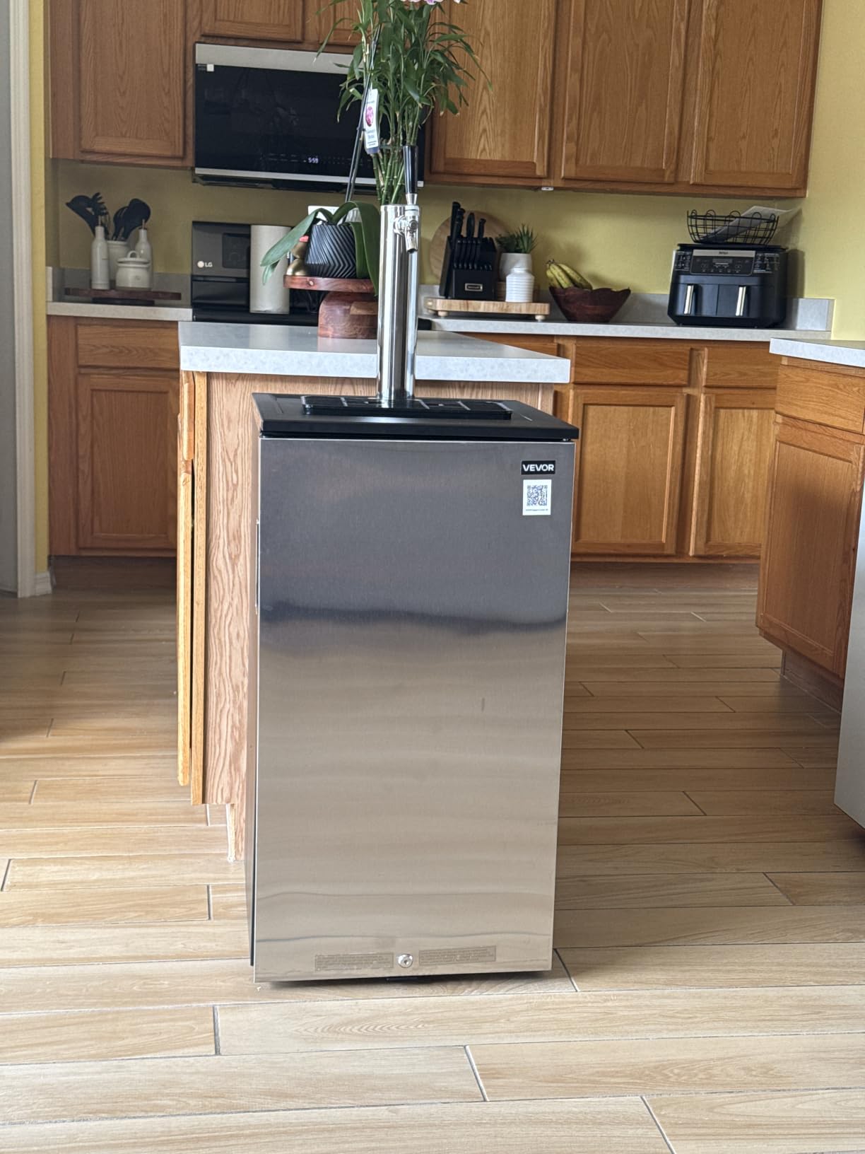 VEVOR Beer Kegerator, Single Tap Commercial Draft Beer Dispenser for D system, Full Size Keg Refrigerator with 5lbs CO2 Tank, Hold 2 Sixth / 2 Ball lock keg, Black customer photo 1