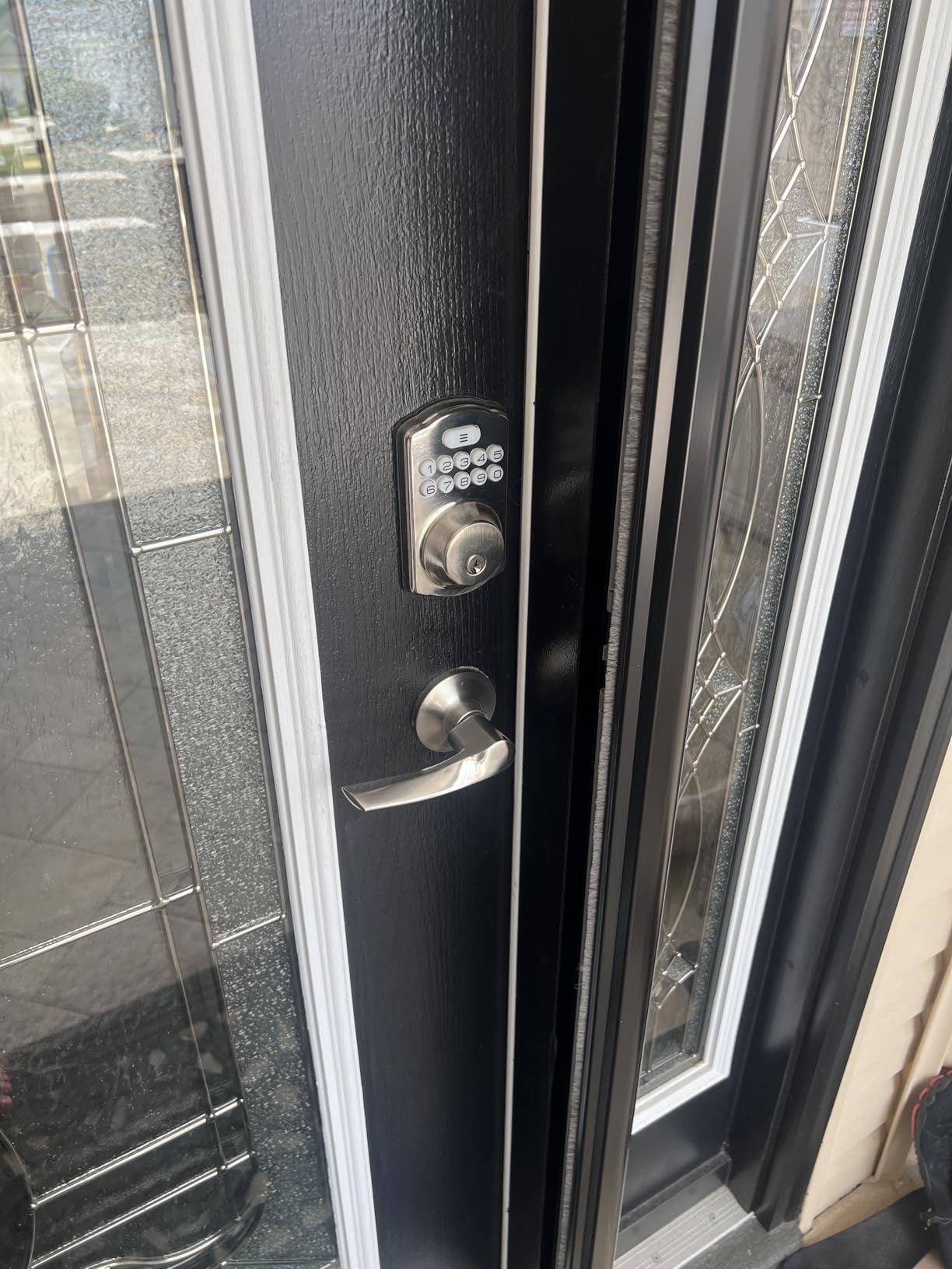Veise KS01B Keypad Door Lock with 2 Lever Handles Set, Oil Rubbed Bronze - 20 Codes, Auto Lock, IP54 Waterproof customer photo 1