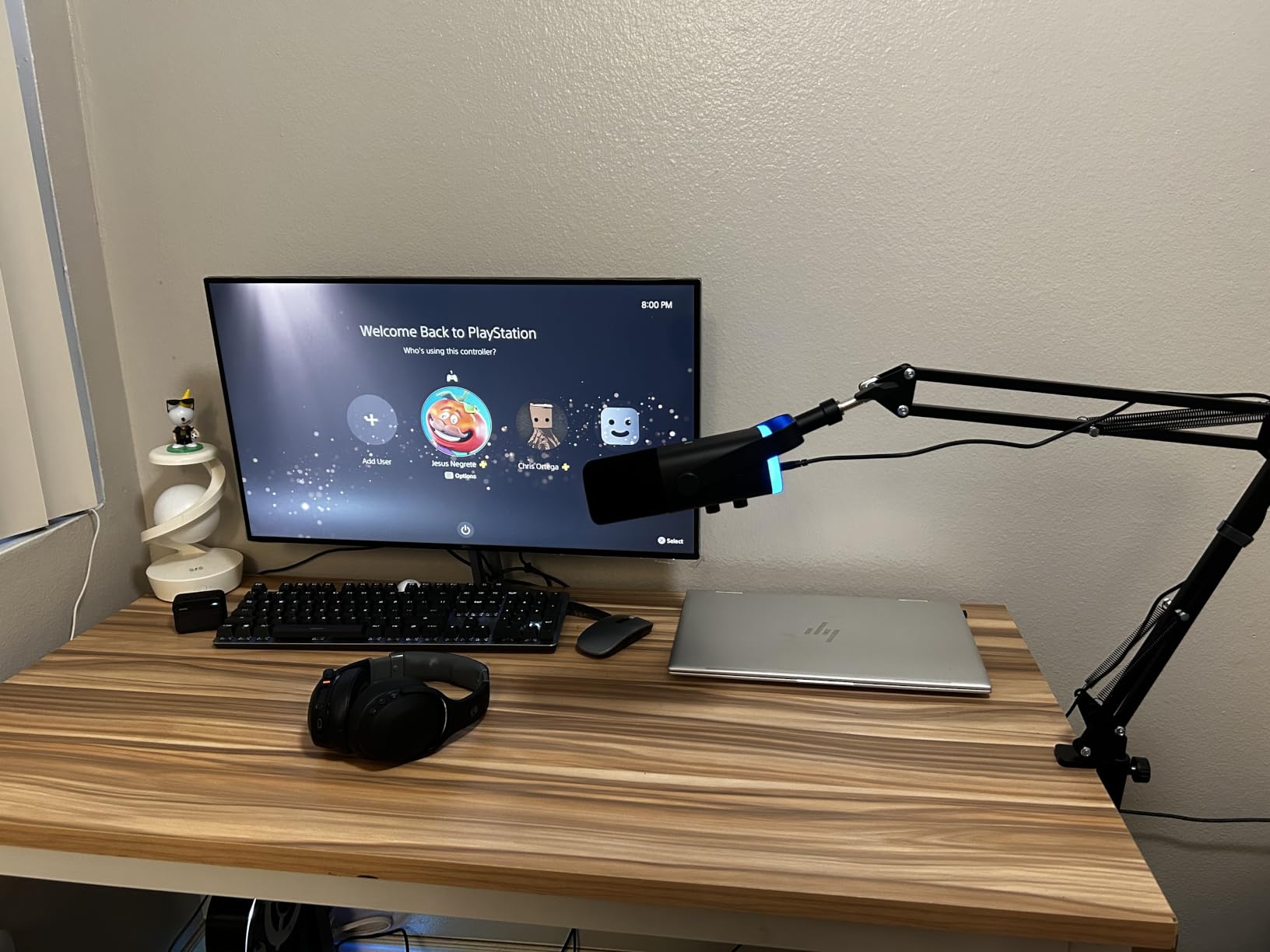 FIFINE XLR/USB Gaming Microphone Set, Dynamic PC Mic for Streaming Podcasting, Computer RGB Mic Kit with Boom Arm Stand, Mute Button, Headphones Jack customer photo 2