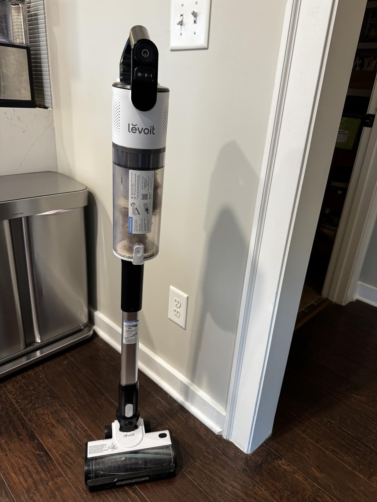 LEVOIT Cordless Vacuum Cleaner, Stick Vac with Tangle-Resistant Design, Up to 50 Minutes, Powerful Suction, Rechargeable, Lightweight, and Versatile for Carpet, Hard Floor, Pet Hair, LVAC-200 customer photo 2