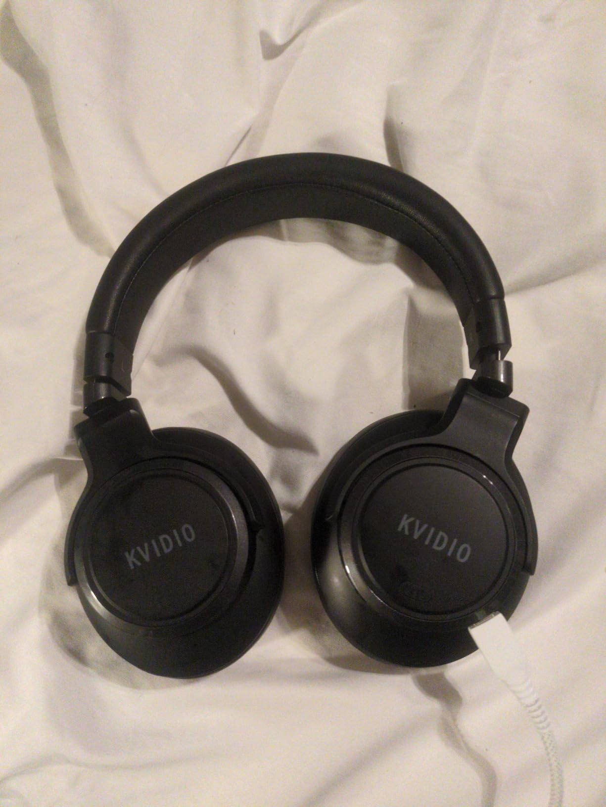 KVIDIO Active Noise Cancelling Headphones, 70 Hours Playtime Bluetooth Headphones Wireless with Microphone, Transparency Mode, Deep Bass and Hi-Fi Stereo Sound Over Ear for Travel Office customer photo 2