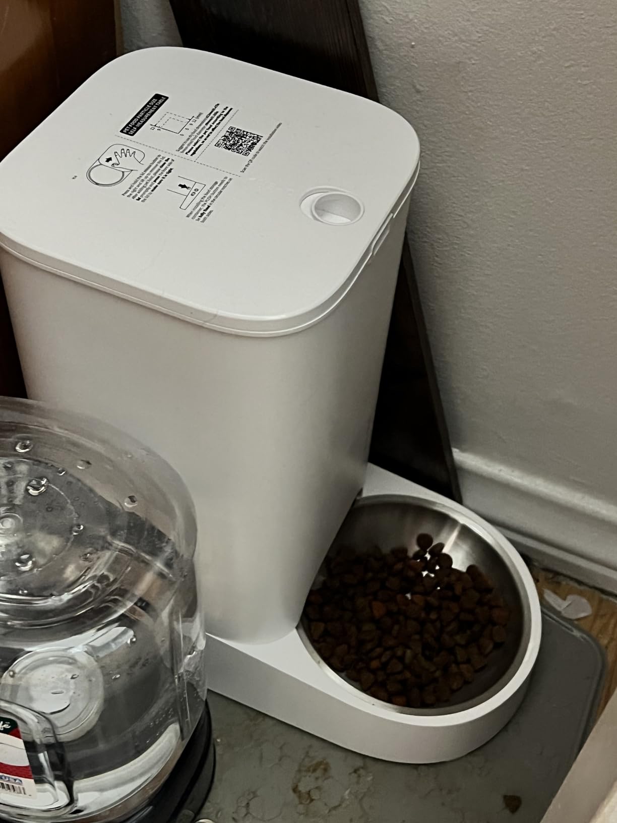 PETKIT Automatic Cat Feeder, 2.4G WiFi Automatic Dog Feeder, App Control Pet Food Dispenser with Triple Fresh-Lock System, Up to 10 Meals Per Day, Schedule Feeding, Food Shortage Alert, 3L Capacity customer photo 2