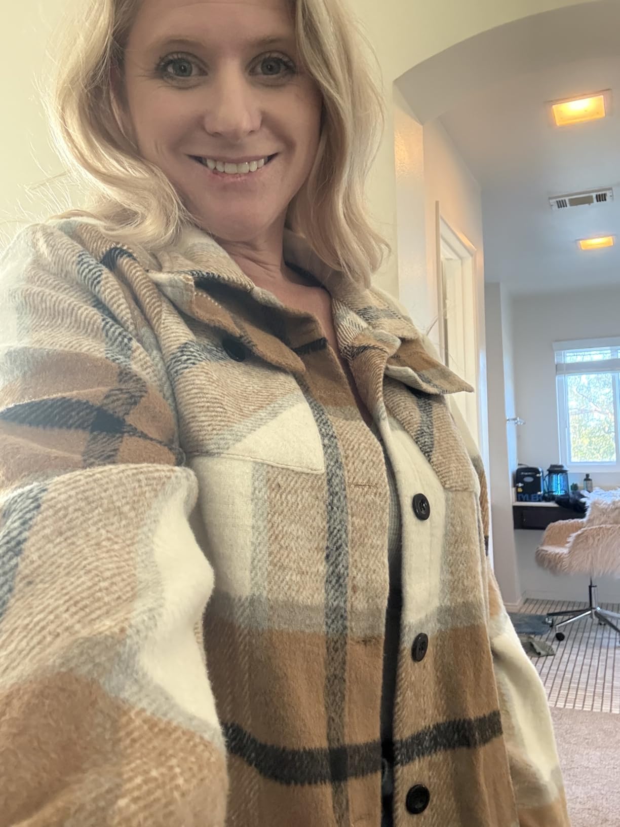 Zeagoo Flannels for Women Cropped Shacket Jacket Fashion Plaid Button Down Shirt 2026 Fall Coat Tops customer photo 2