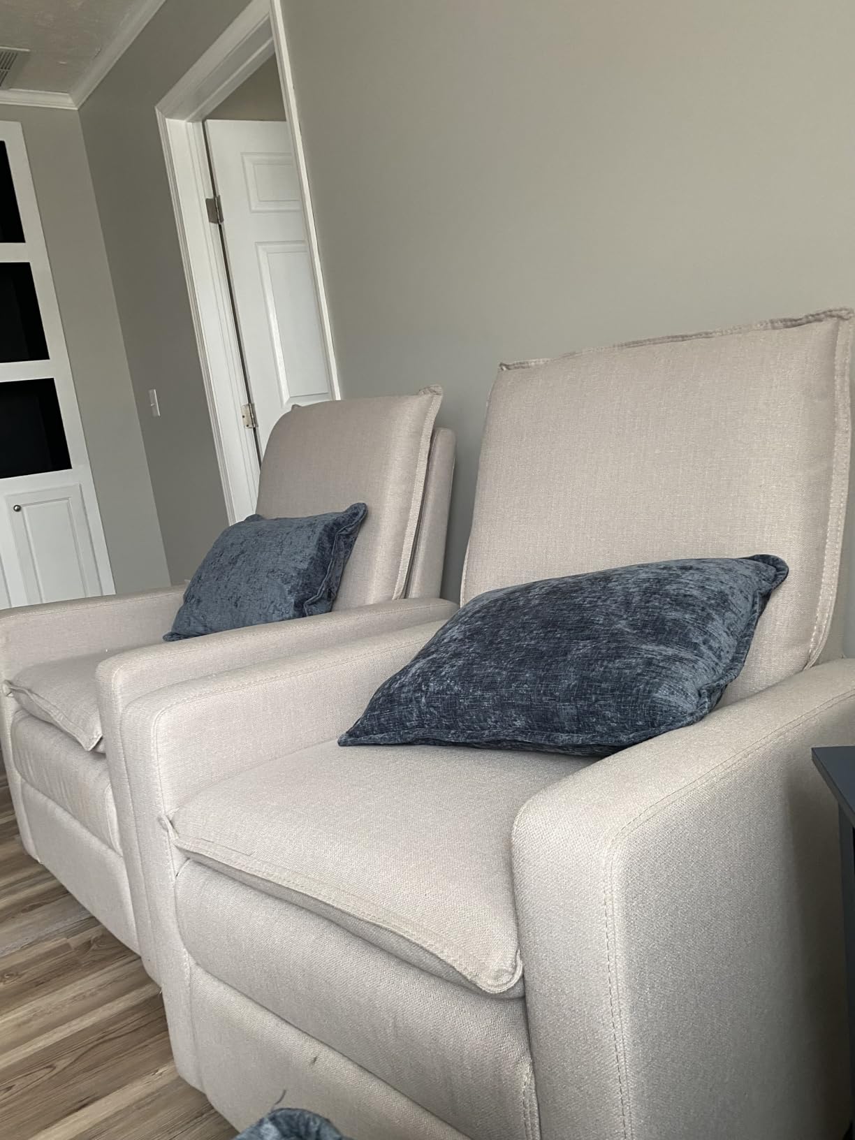Oxford Baby Uptown Upholstered Glider Recliner Rocking Chair 360° Swivel for Nursery and Living Room - Boucle White customer photo 1