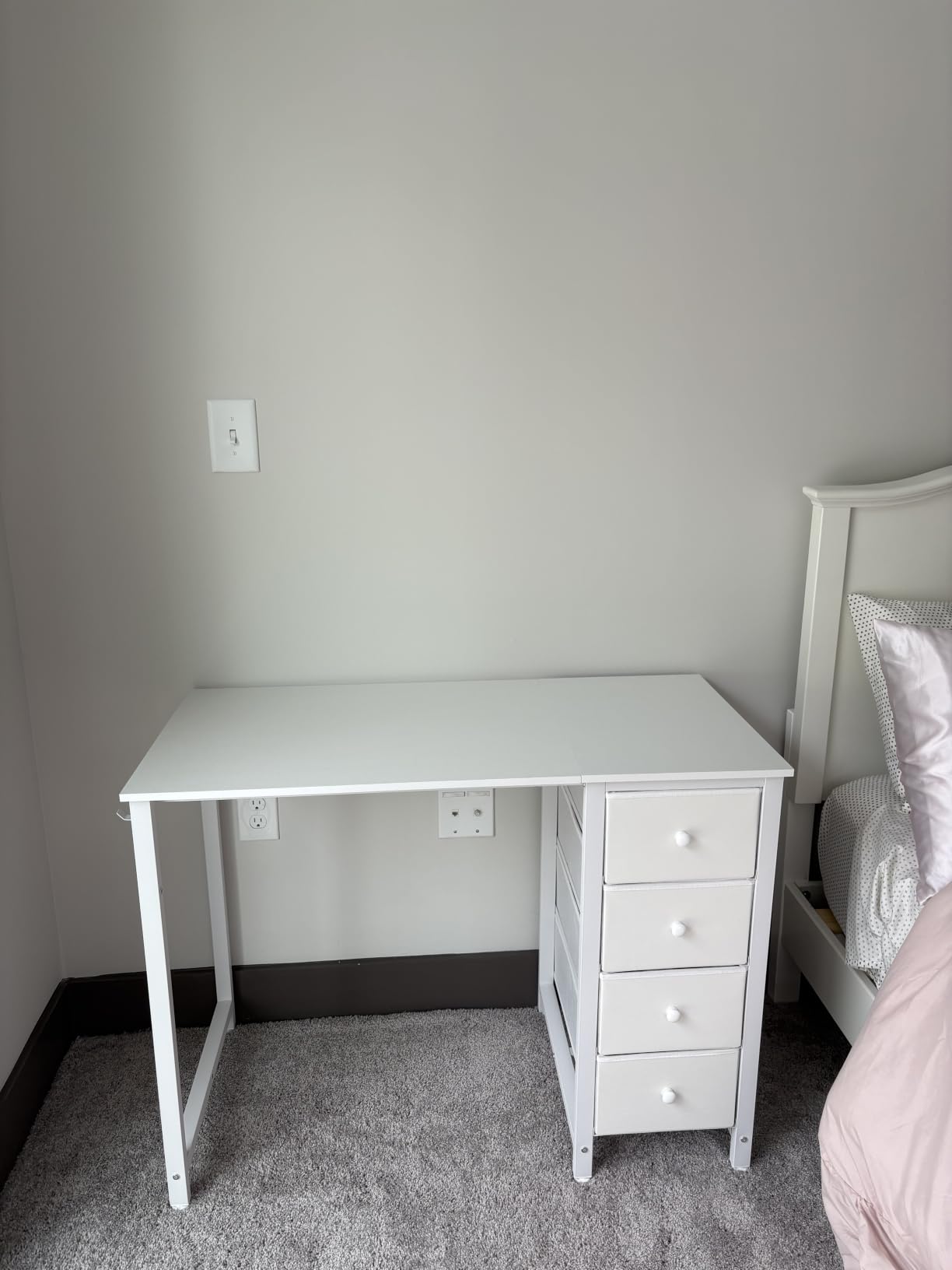 Lufeiya Small White Desk with Drawers for Bedroom, 40 Inch Kids Girls Study Desks, Reversible Computer Writing Nail Table with Fabric Drawer for Small Spaces Home Office Manicure customer photo 1