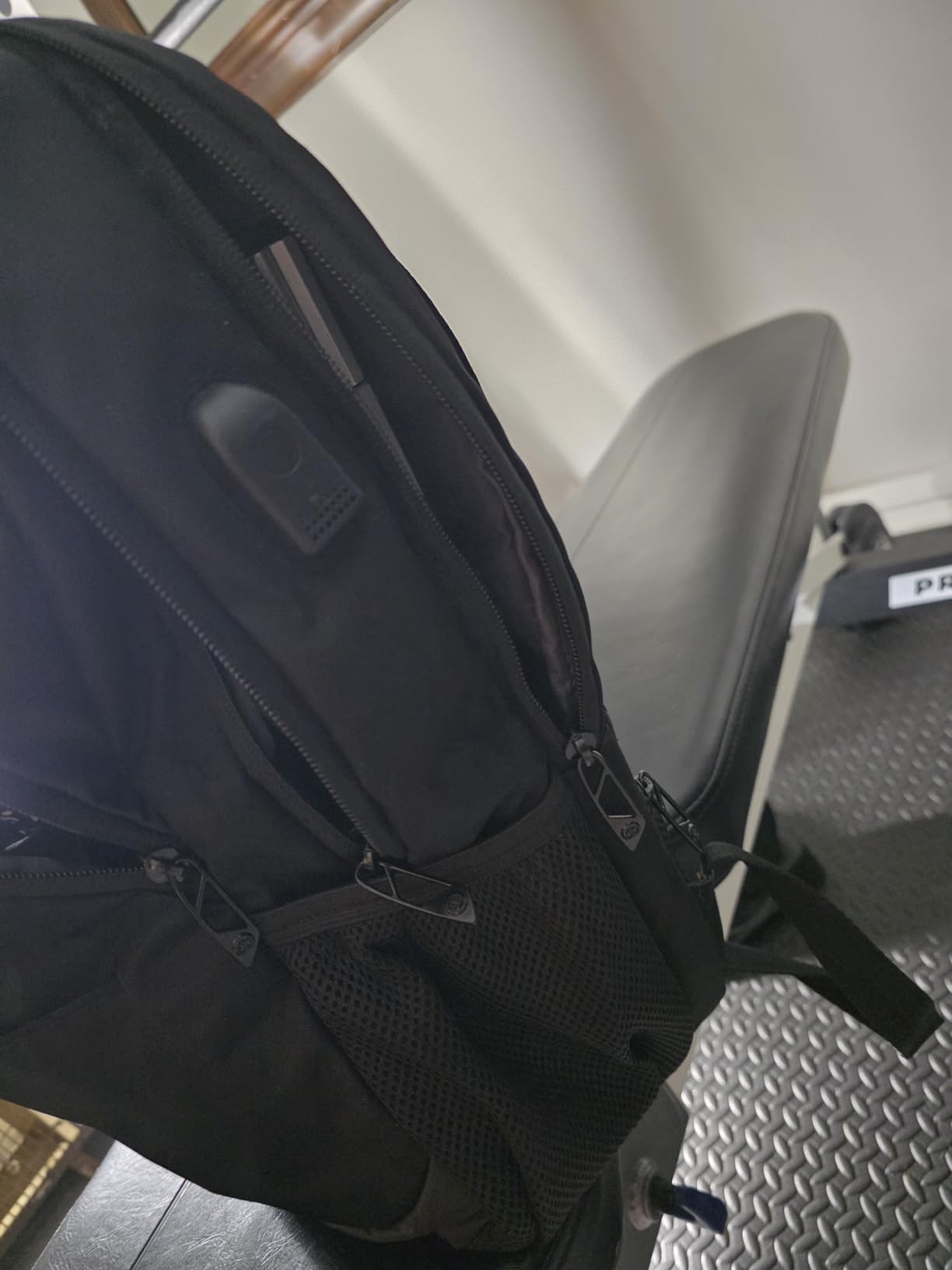 Swissdigital Design Backpack for Men & Women Fit 16 Inch Computer SD1670-01 | Travel Laptop Backpack, College Bag, Business Backpack, with USB Charging Port, RFID Protetion Pocket, Water Bottle, Black customer photo 1