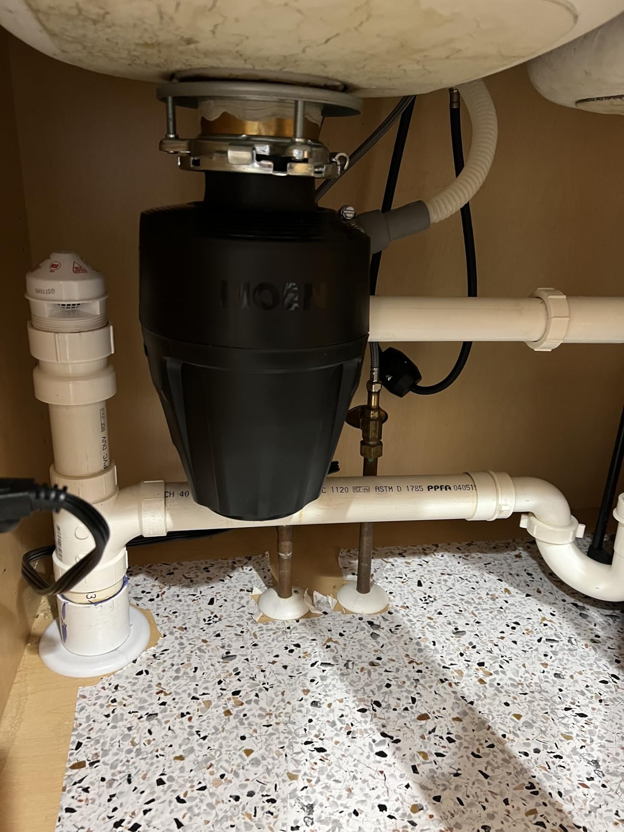 Moen Chef Series 1 HP Continuous Feed Garbage Disposal, Power Cord Included, EX100C customer photo 1