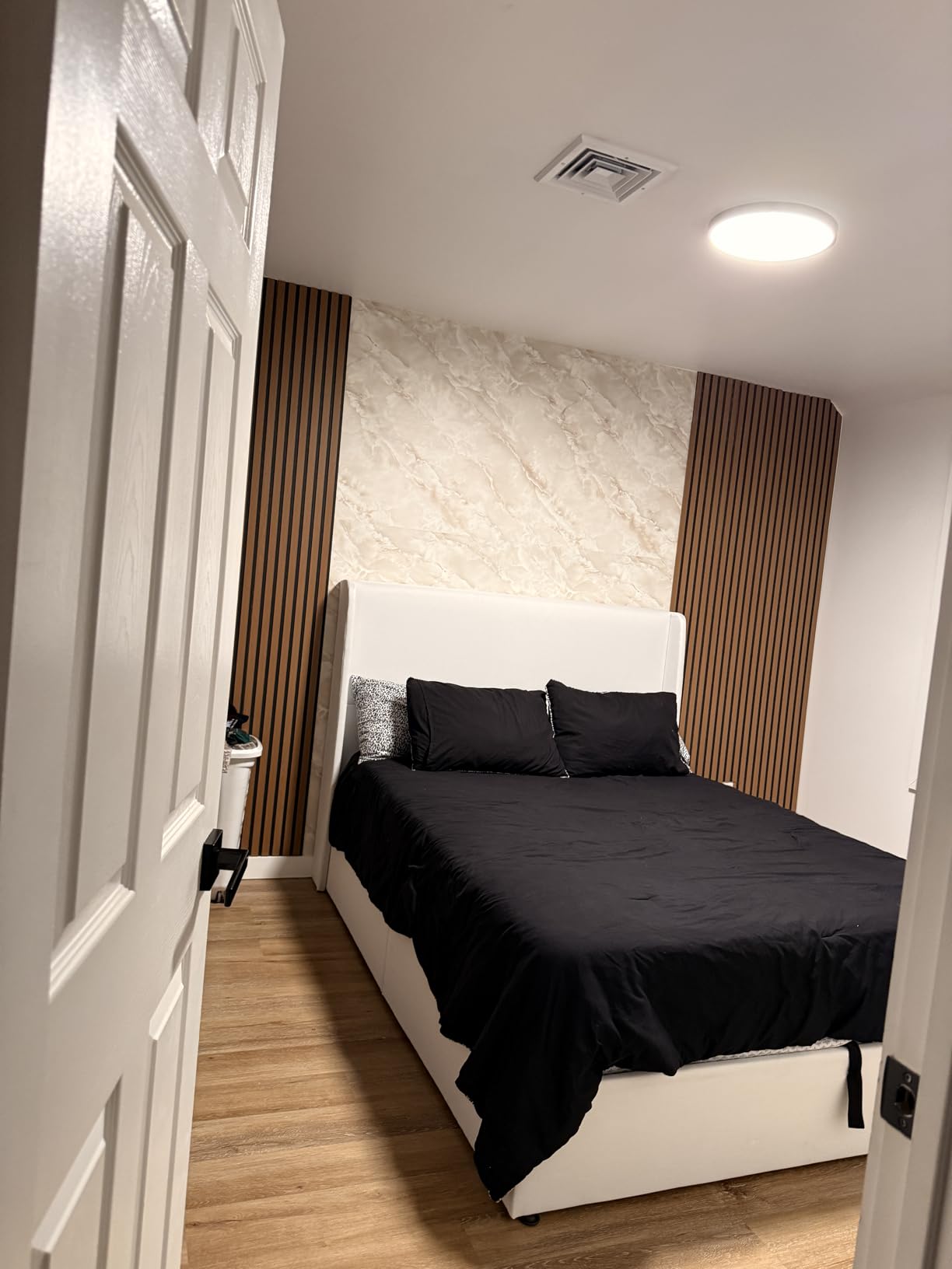 Jocisland Queen Size Bed Frame Lift Up Storage Bed Linen Upholstered Bed Frame with Hydraulic Storage/Wingback Headboard/No Box Spring Needed/White customer photo 1