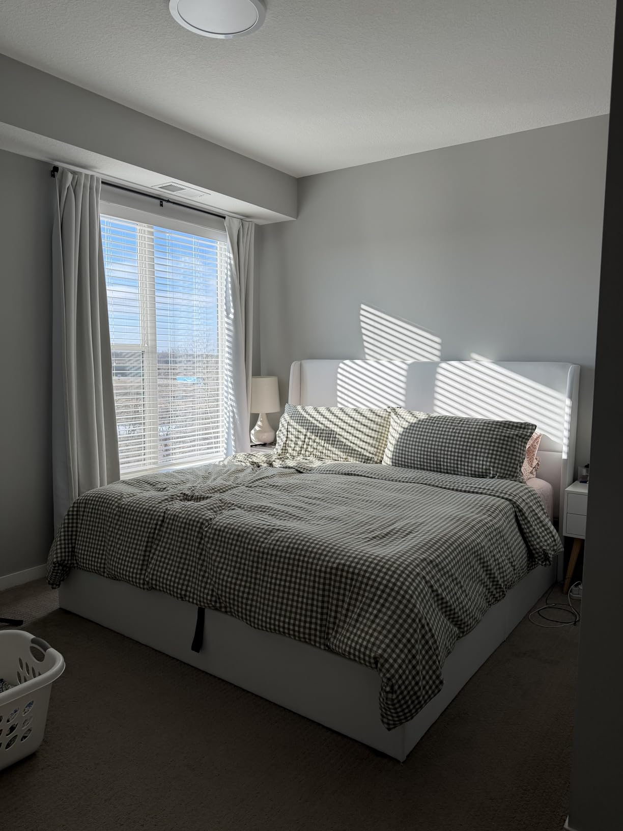 Jocisland Queen Size Bed Frame Lift Up Storage Bed Linen Upholstered Bed Frame with Hydraulic Storage/Wingback Headboard/No Box Spring Needed/White customer photo 2