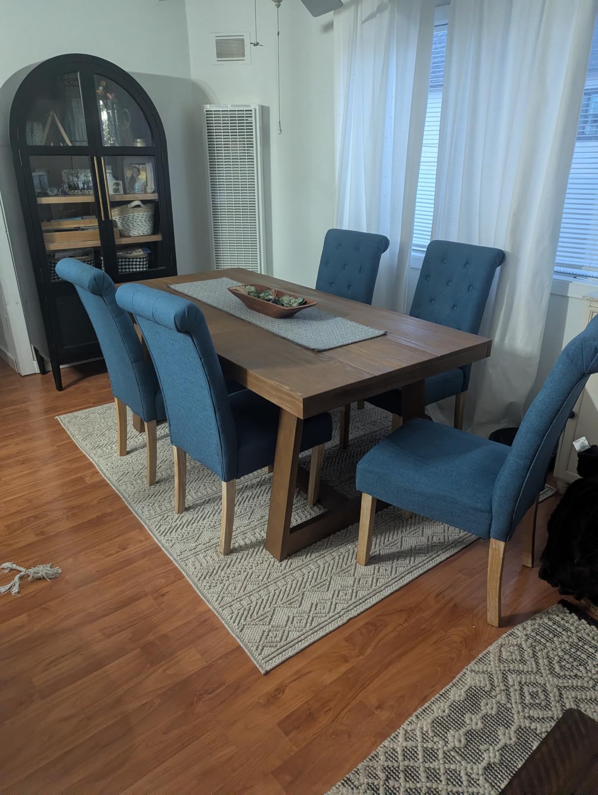Plank+Beam 72 Inch Farmhouse Dining Table, Solid Wood Rustic Kitchen Table, Large Wooden Rectangular Dinner Table for Dining Room, Home Office, Living Room Furniture, Easy Assembly, Pecan Wirebrush customer photo 2
