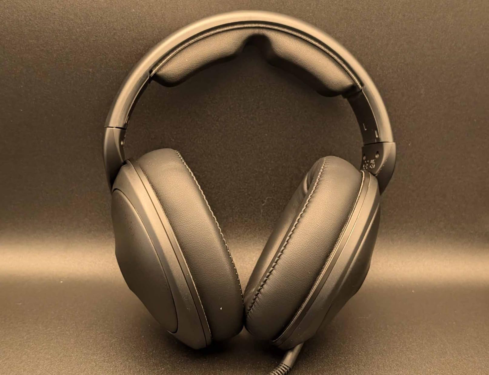 Sennheiser HD 620S Closed-Back Over-Ear Headphones, Comfortable Design customer photo 2