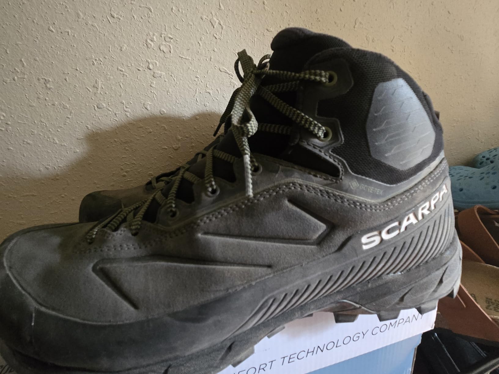 SCARPA Men's Rapid XT Mid GTX Waterproof Gore-Tex Leather Hiking & Approach Boots customer photo 1