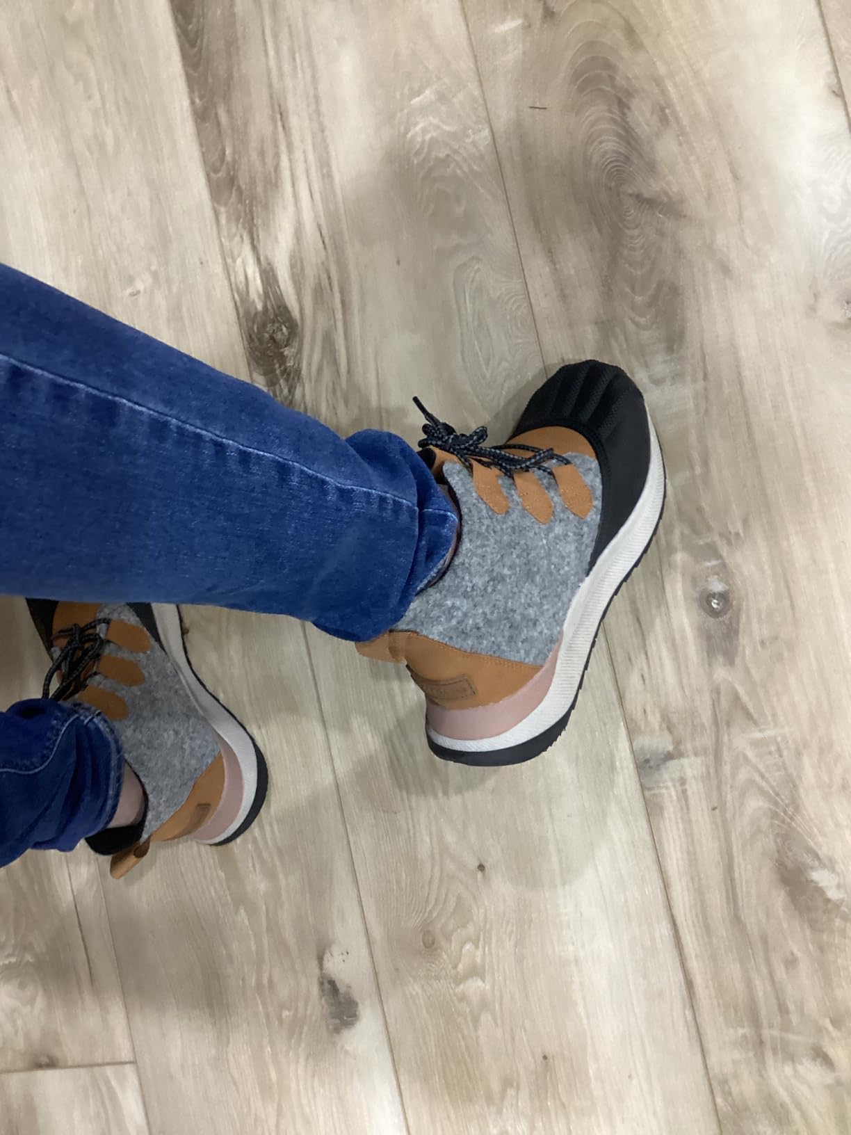 DREAM PAIRS Ankle Winter Boots for Women Waterproof Lace Up Anti-Slip Warm Snow Booties Fashion Sneaker Boots customer photo 1