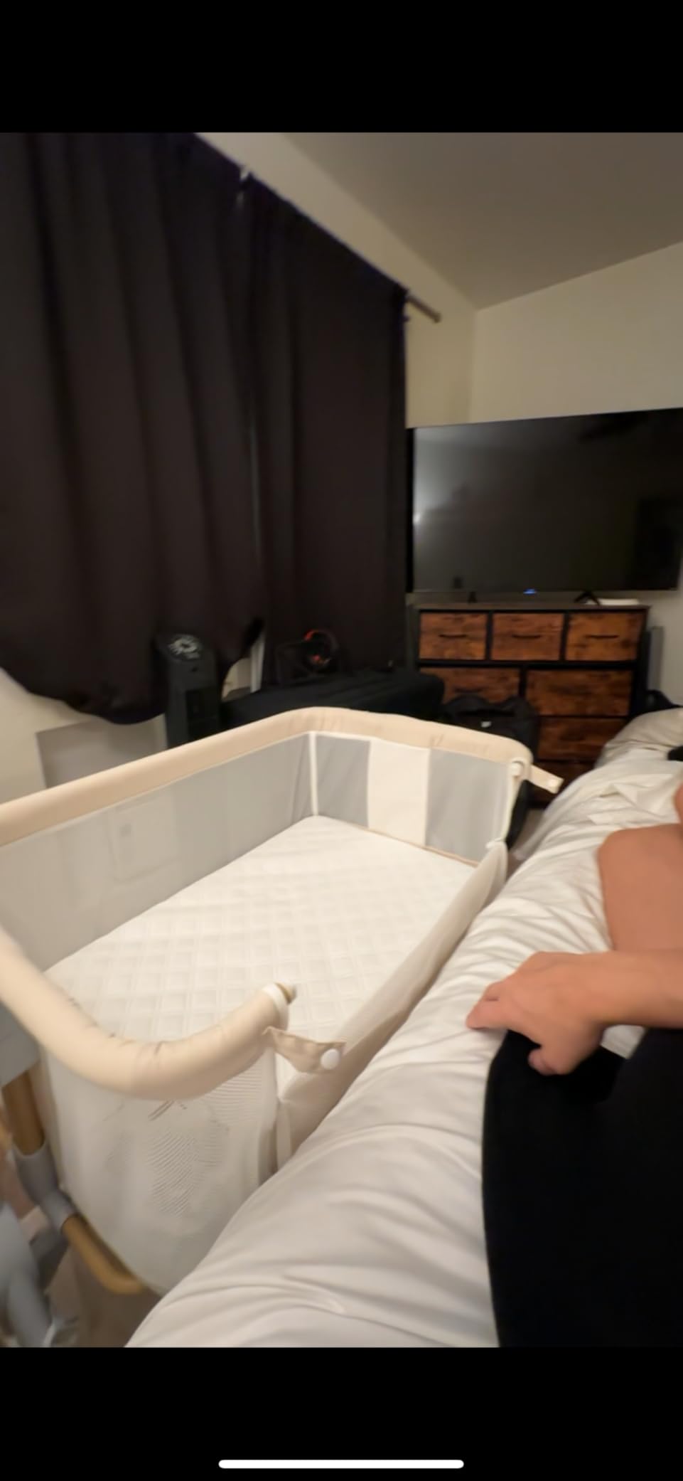 3 in 1 Baby Bassinet,Bedside/Rocking Bassinet for Baby,Bedside Crib with lockable Wheels,Waterproof Mattress,Adjustable 6 Heights,Portable Bassinets Bedside Sleeper for Newborn Infant-Beige customer photo 2