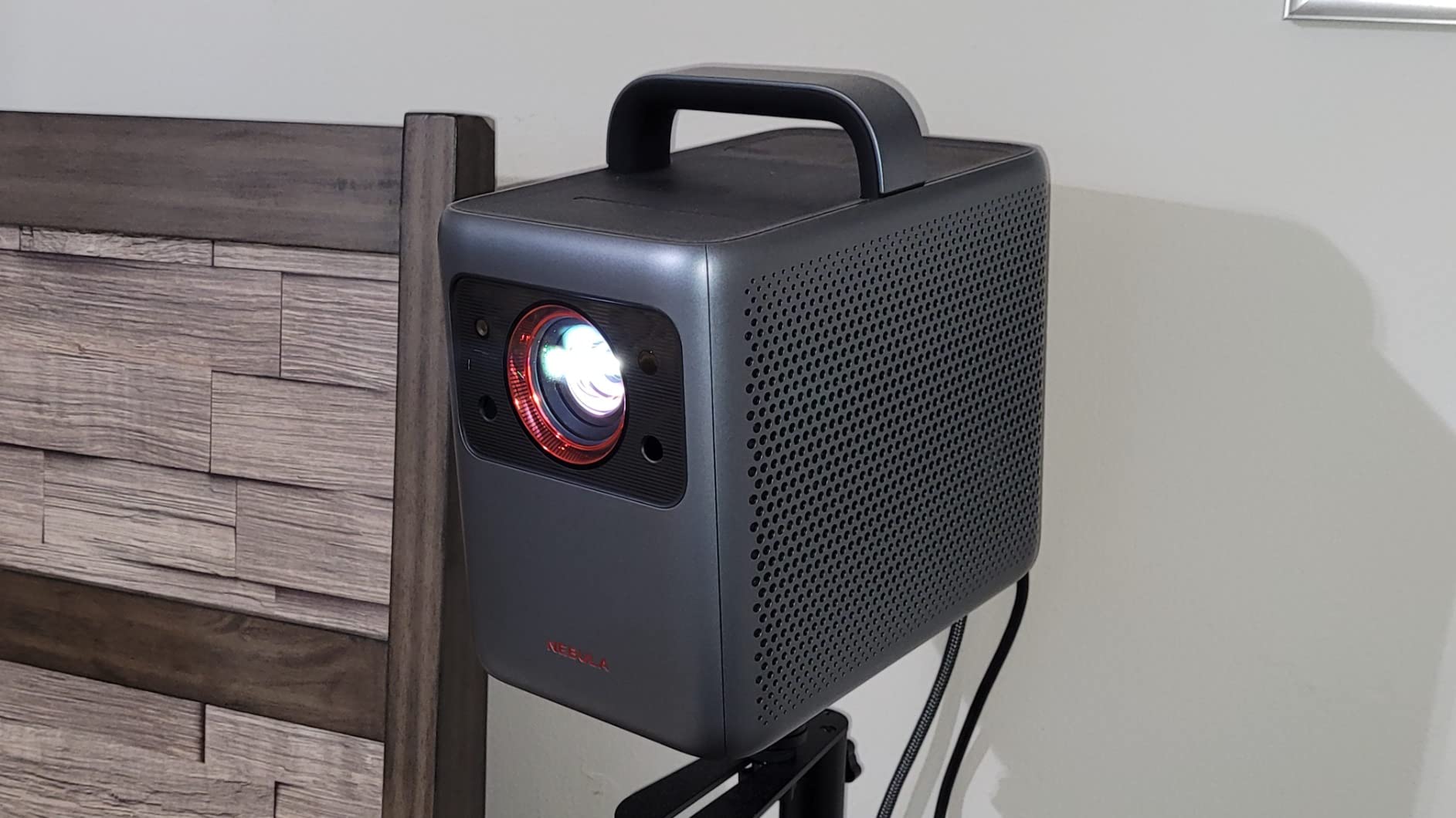 NEBULA Cosmos 4K SE Smart Projector, 1800 ANSI Lumens, HybridBeam, Google TV, 200