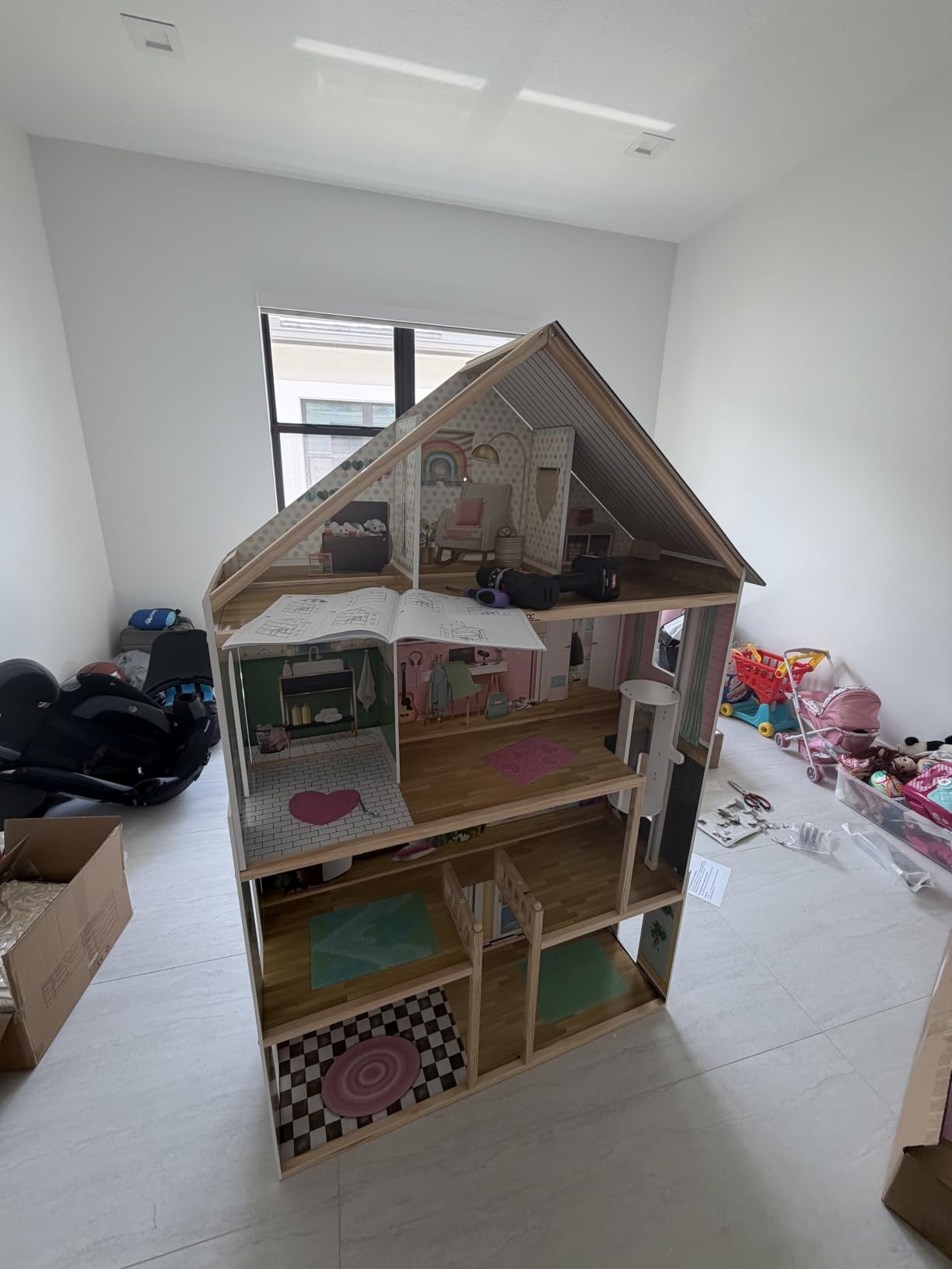 Delta Children Deluxe Maui Dollhouse - Large 4-Story Dollhouse with 12 Rooms Includes 50 Accessories - Working Elevator, Wave Slide, Lights/Sounds - Fits 12-inch Dolls customer photo 2
