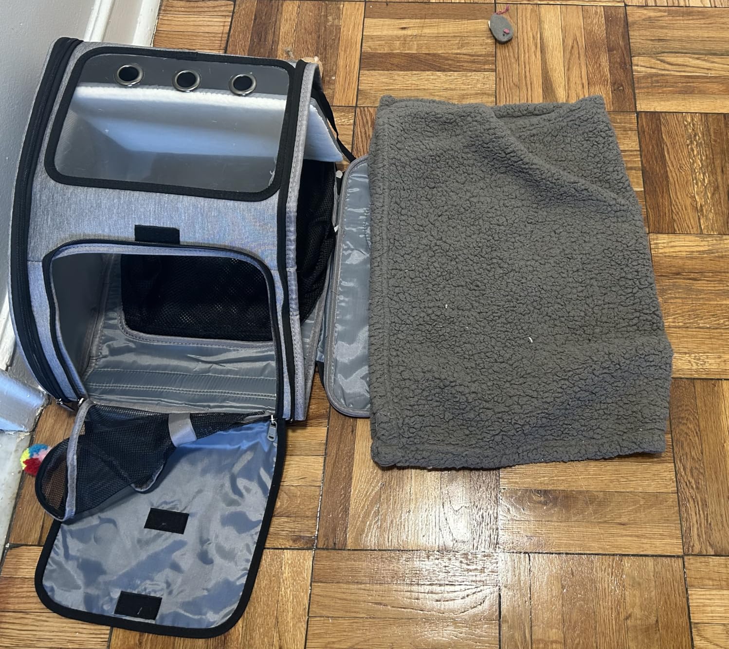 Expandable Cat Backpack Carrier, Large Space, Airline Approved, XL | Pet Carrier Backpack Up to 25 lbs, Portable Cat Travel Backpack, Ideal for Traveling/Hiking/Camping/Vet, Black customer photo 2