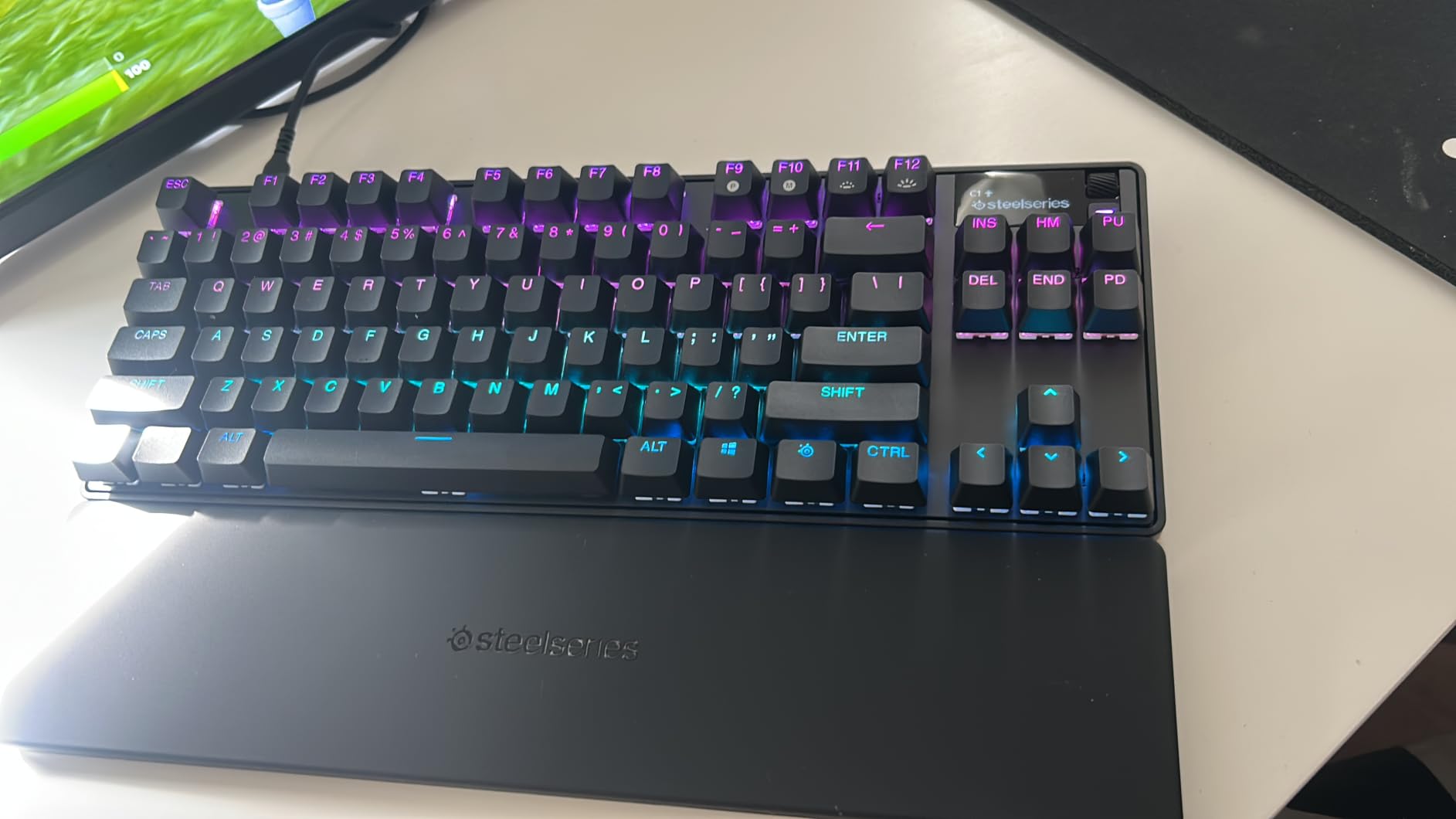 SteelSeries Apex Pro TKL Gen 3 Gaming Keyboard - OmniPoint 3.0 Analog Magnetic Switches, Quickset Auto-Presets (Rapid Trigger, Rapid Tap/SOCD, Protection Mode), OLED, RGB, PBT Keycaps, USB-C, Black customer photo 2