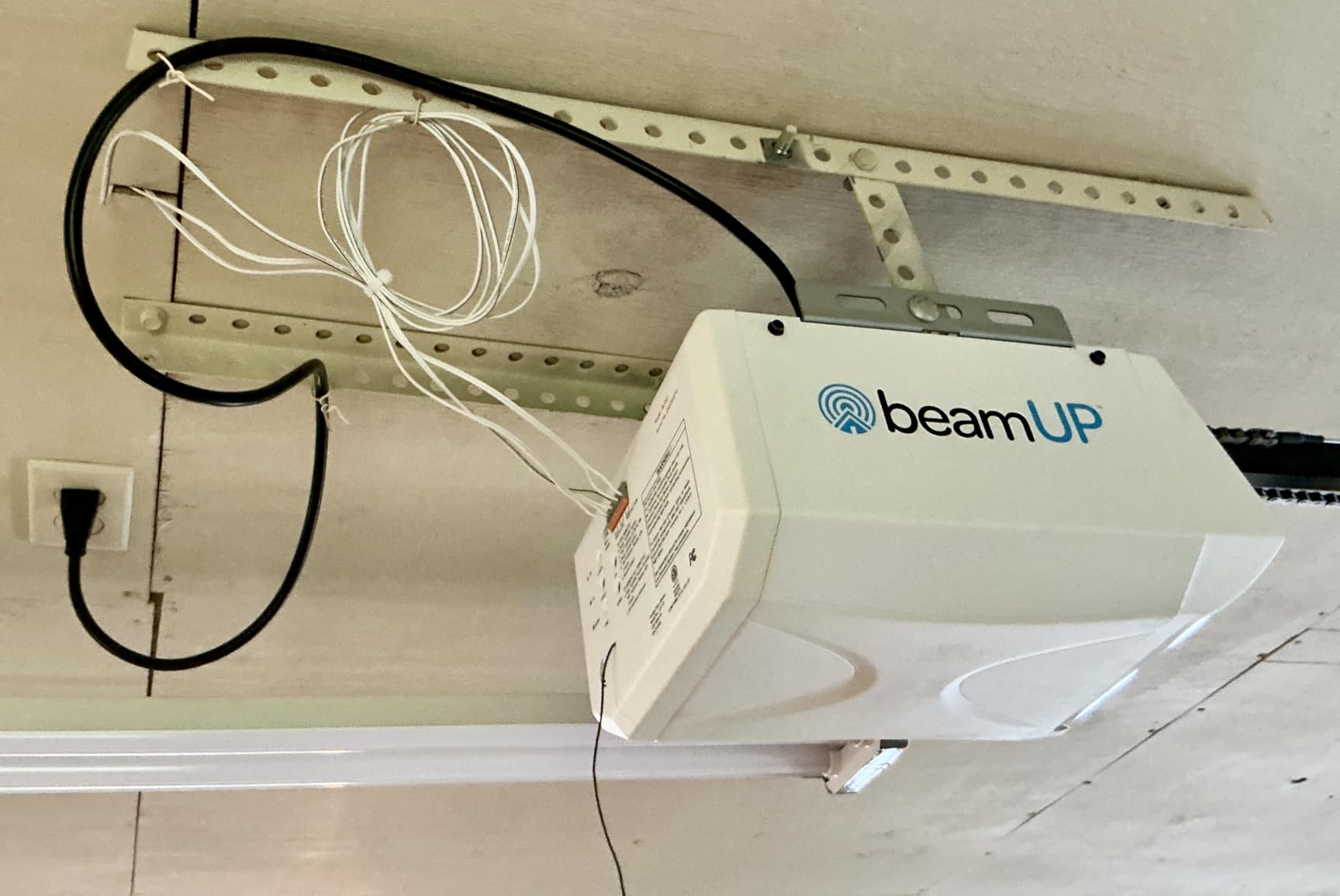 Pacer BU50 Overhead Garage Door Opener with Heavy-Duty Chain Drive for Single or Double Doors, Wall Mount, and Remote Garage Opener Included customer photo 2
