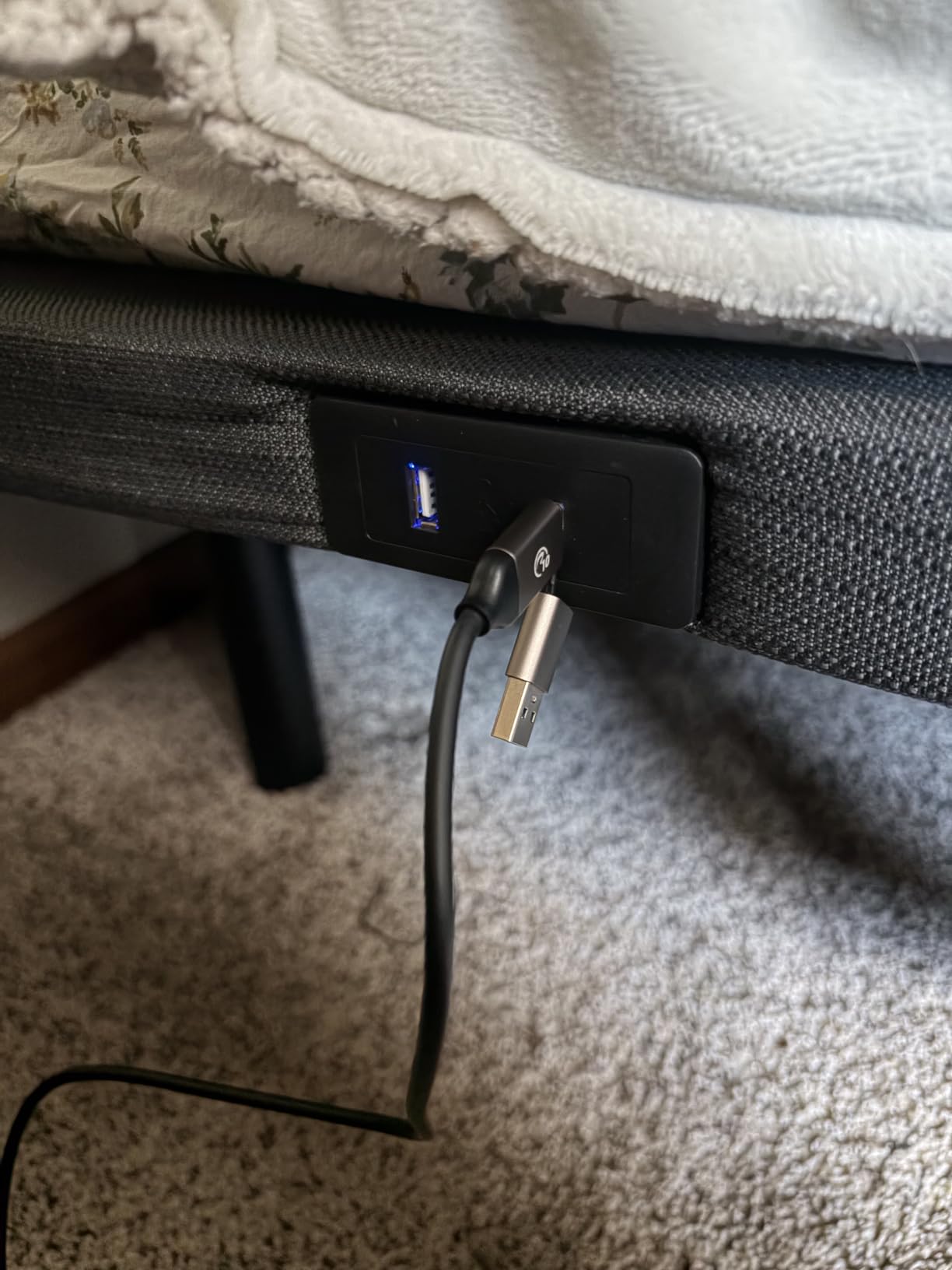 Amada Queen Adjustable Bed Frame with Massage, Head & Foot Incline, Wireless Remote, 4 Built-in USB Ports, LED Night Light, 4 Height-Adjustable Legs, Electric Bed Base, 01B-Q1 customer photo 2