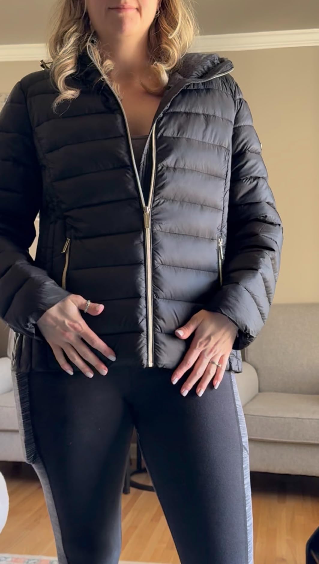 Michael Kors Women's Packable Puffer Jacket, Lightweight Down Alternative customer photo 1