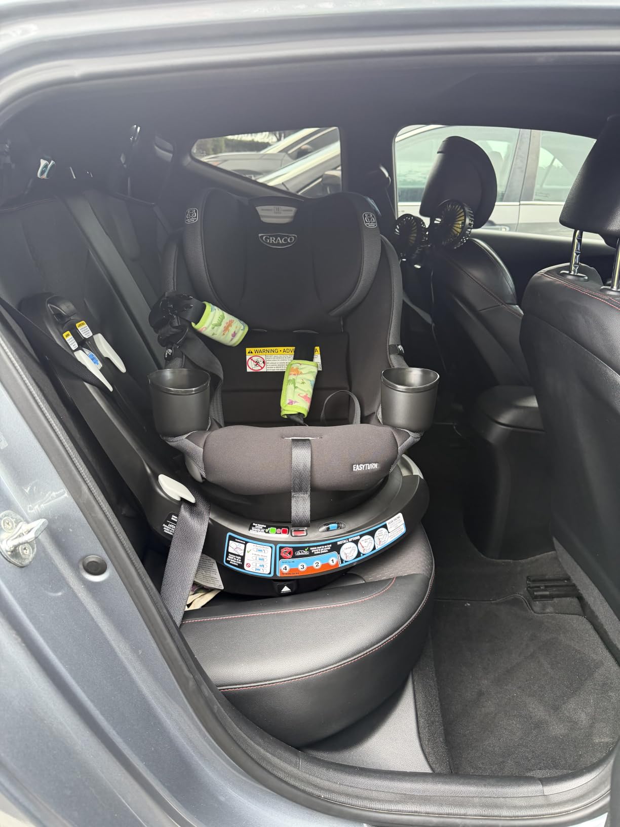 Graco EasyTurn 360 2-in-1 Rotating Convertible Car Seat, 360 Degree Rotating Infant to Toddler Rotating Car Seat, 2 Modes Rear and Forward Facing, Slim Design, Cyran customer photo 2