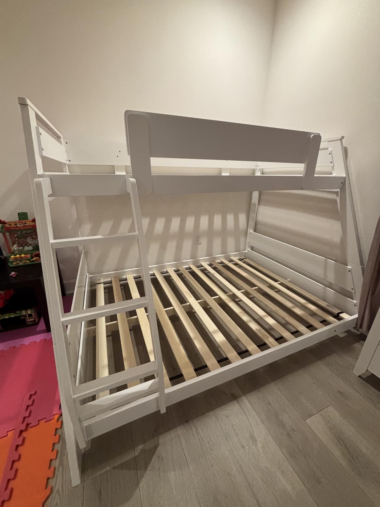 KOMFOTT Wood Twin Over Full Bunk Bed with Reversible Ladder, Wood Bunk Bed Frame with Slats Support & Safety Guardrails, Low Convertible Bunk Bed for Teens, Adults, No Box Spring Needed (White) customer photo 1