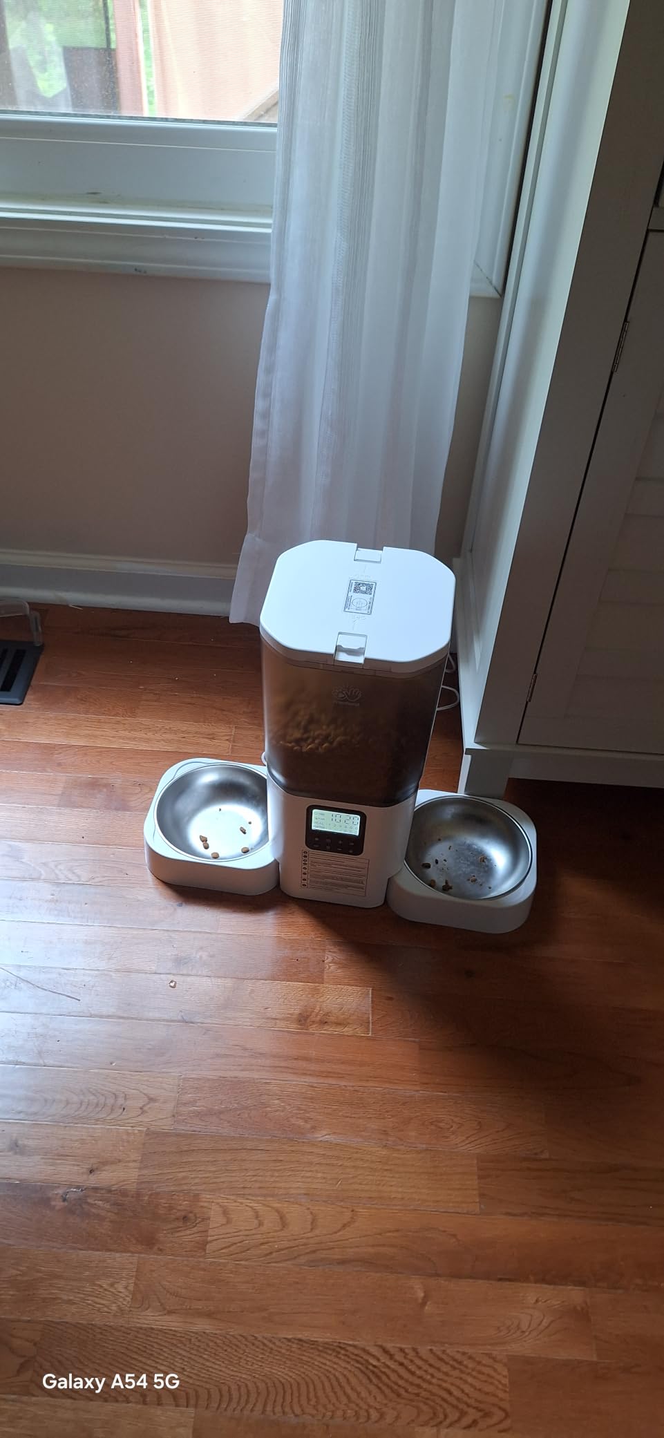 Frienhund Automatic Cat Feeders 2 Cat with Slow Feed: 7L Dual Automatic Dog Feeder with 5G WiFi, Double Auto cat Food Dispenser for Multiple Pets, Detachable for Easy Clean - 29 Cup (ACF190W-B) customer photo 1