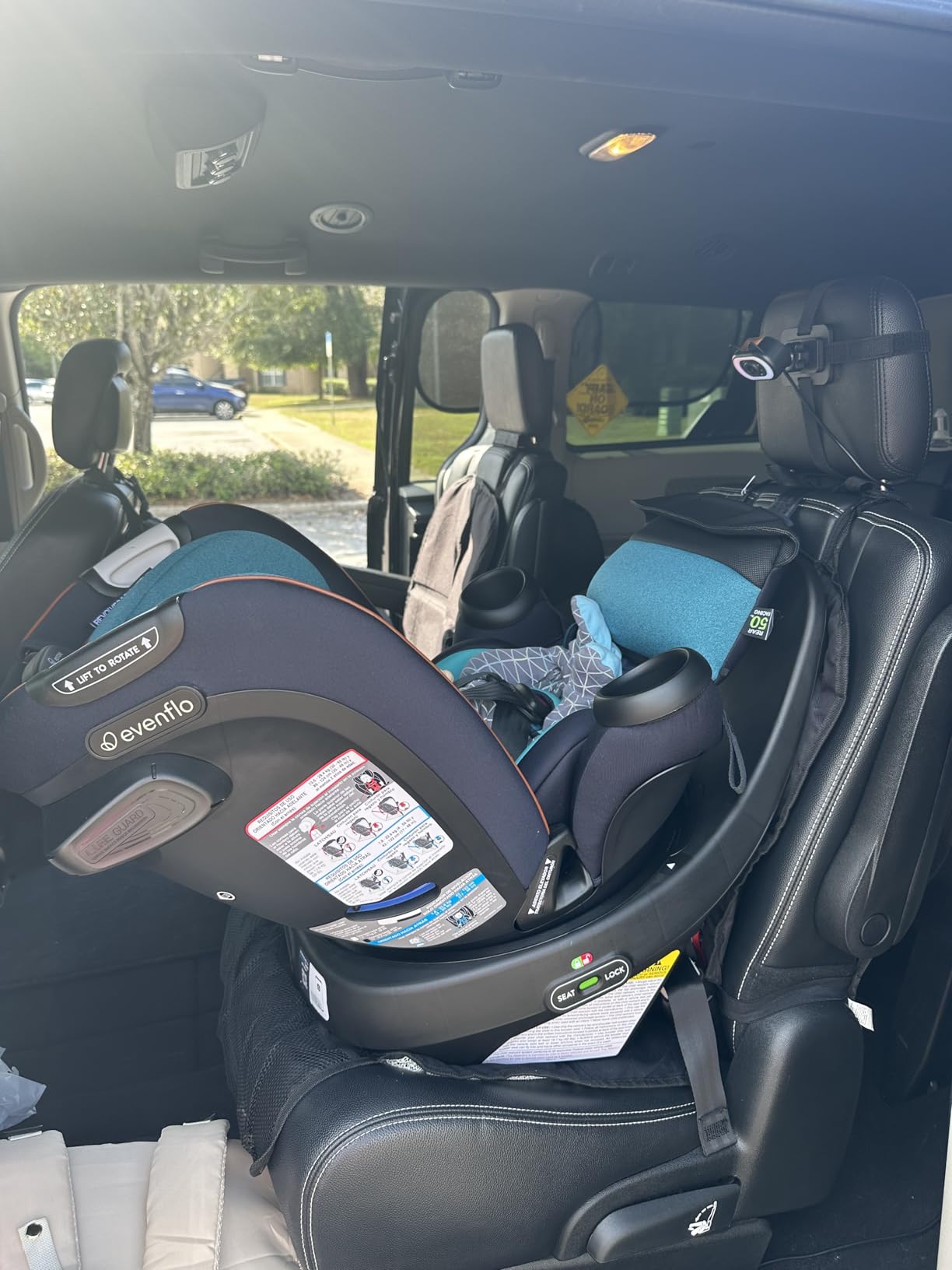 Evenflo Revolve360 Extend All-in-One Rotational Convertible Car Seat with SensorSafe Technology, Rear-Facing, Forward-Facing, Highback Booster Mode, Infant to 12 Years, Onyx Black customer photo 1