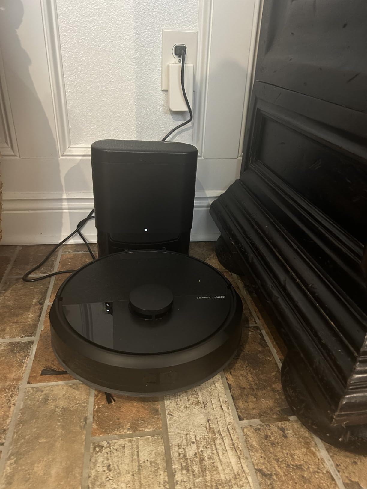 iRobot Roomba 105 Combo Robot Vacuum & Mop with AutoEmpty Dock - Self-Empties for 75 Days, Intense Power-Lifting Suction, LiDAR Navigation, Multiple Cleaning Modes, Avoids Mopping Carpet customer photo 2