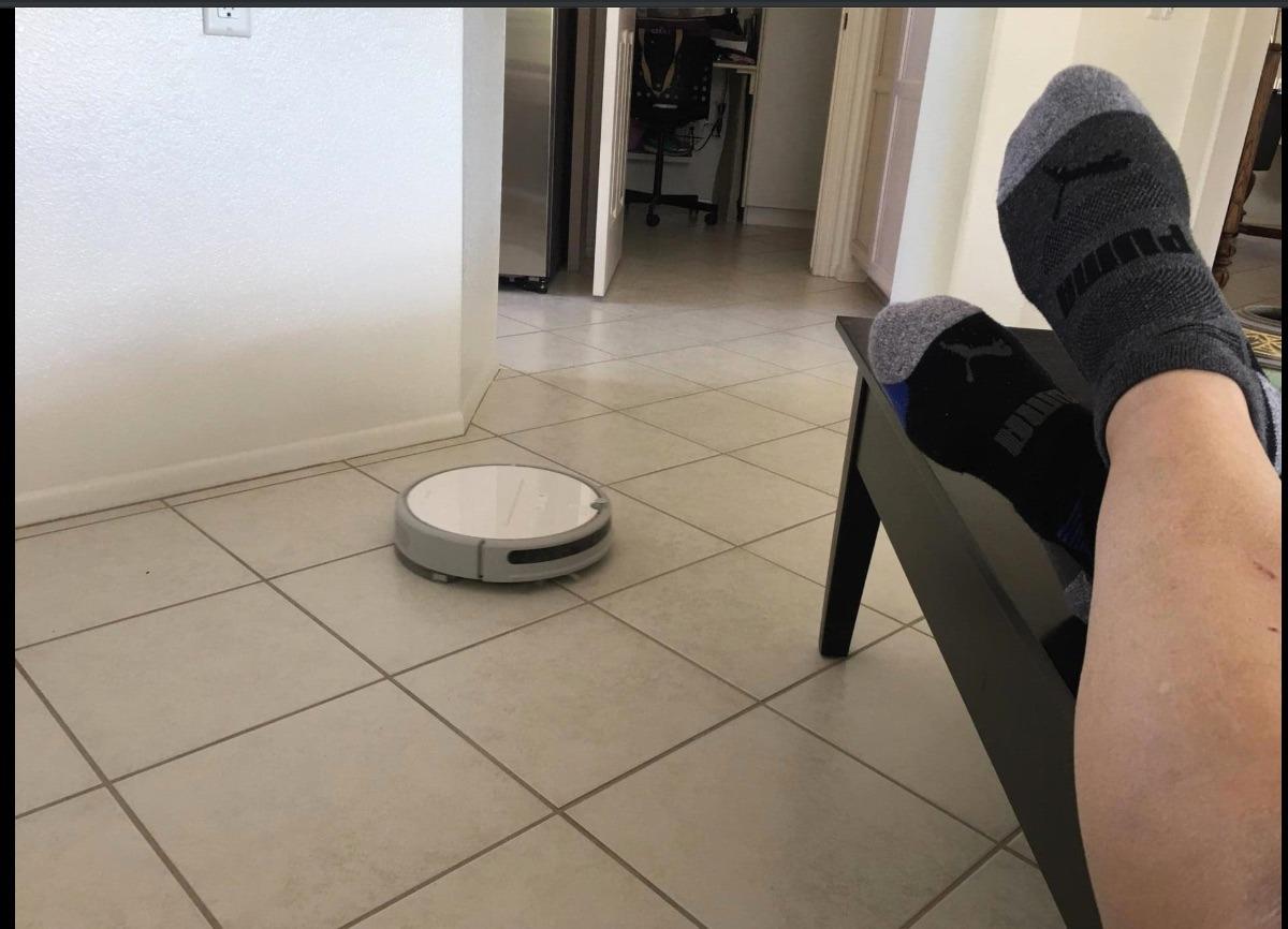 roborock Q10 S5+ Robot Vacuum and Mop, 10,000Pa Suction, Upgraded from Q8 max+, 70 Days Self-Emptying, Obstacle Avoidance, Sonic Mopping, Dual Anti-Tangle Design, Auto Mop Lifting, Black customer photo 2