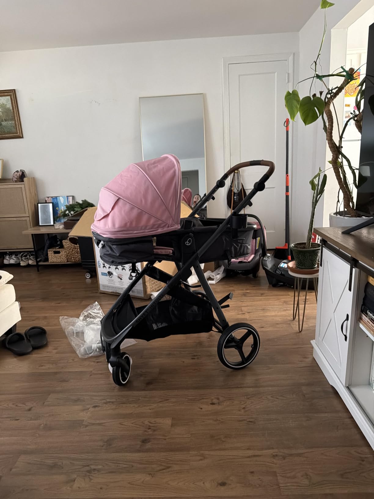 Evenflo Shyft Intuiti Travel System w/ Revolve180 LiteMax NXT Rotating Car Seat customer photo 2
