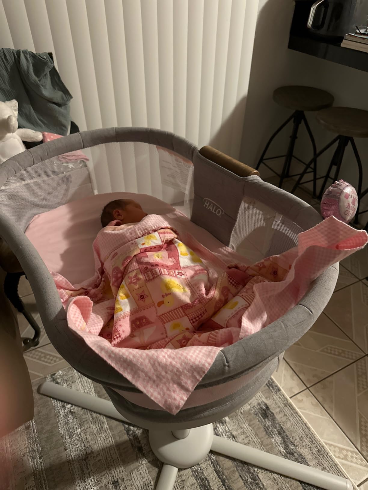 HALO BassiNest Connected Swivel Sleeper 3.0 - Smart Bassinet with AutoSoothe, 360 Swivel, Cry Detection, Rocking, Vibration & Soothing Sounds, Easy Lowering Wall for Postpartum Recovery customer photo 1