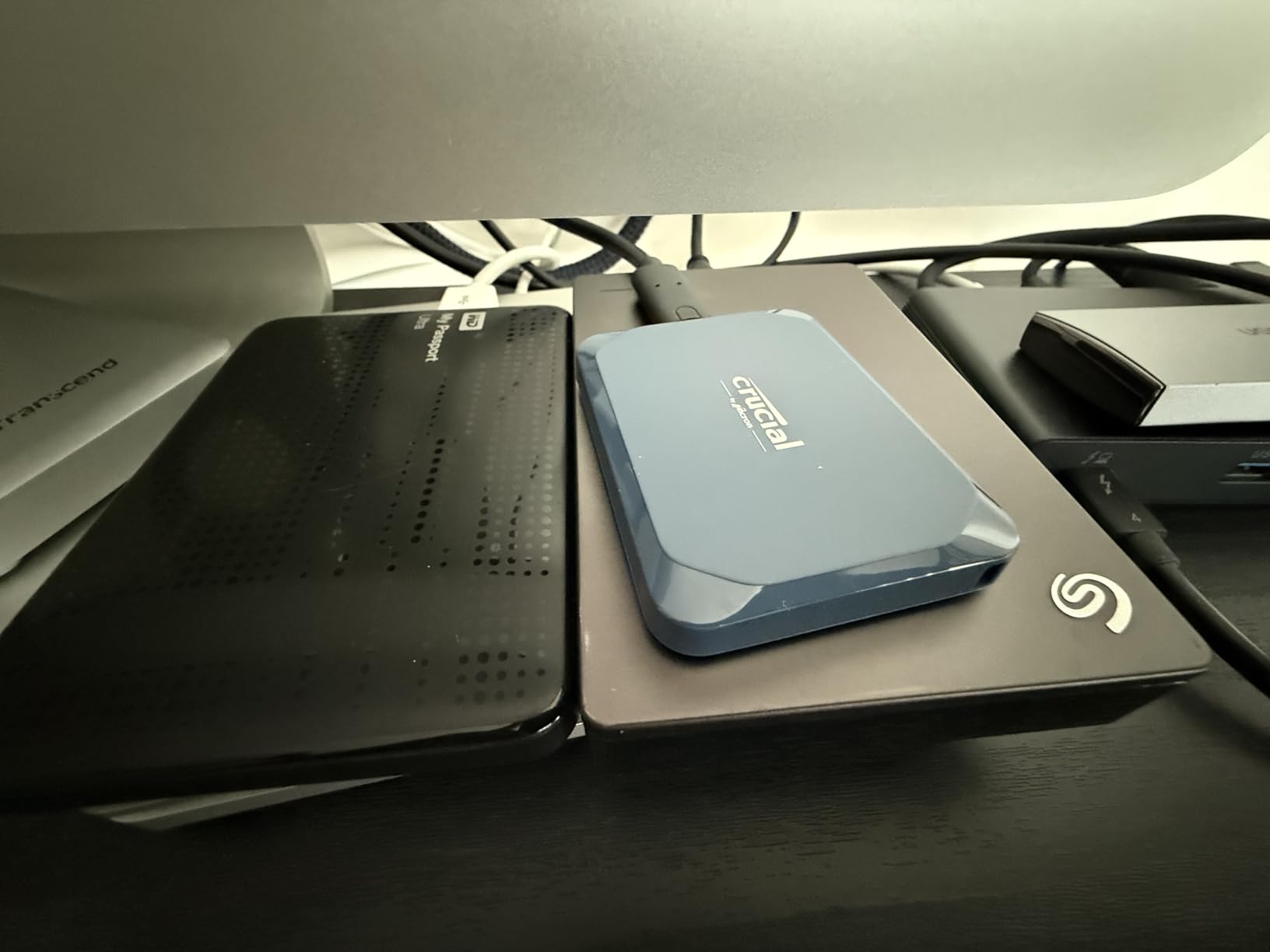 Crucial X10 2TB Portable SSD, Up to 2,100MB/s, USB 3.2 USB-C customer photo 2